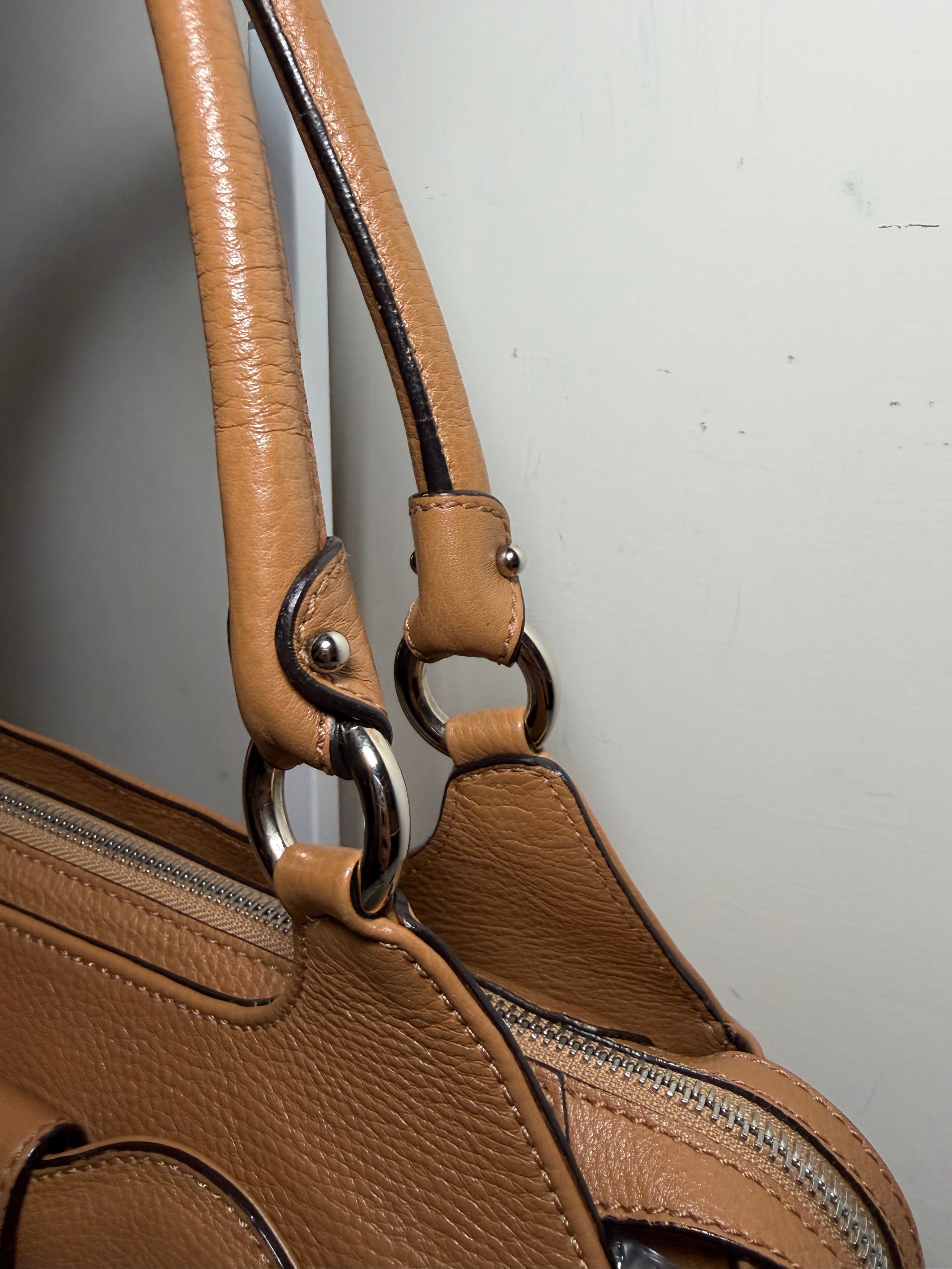 Borsa Salvatore Ferragamo Marisa con Iconica Chiusura Gancini