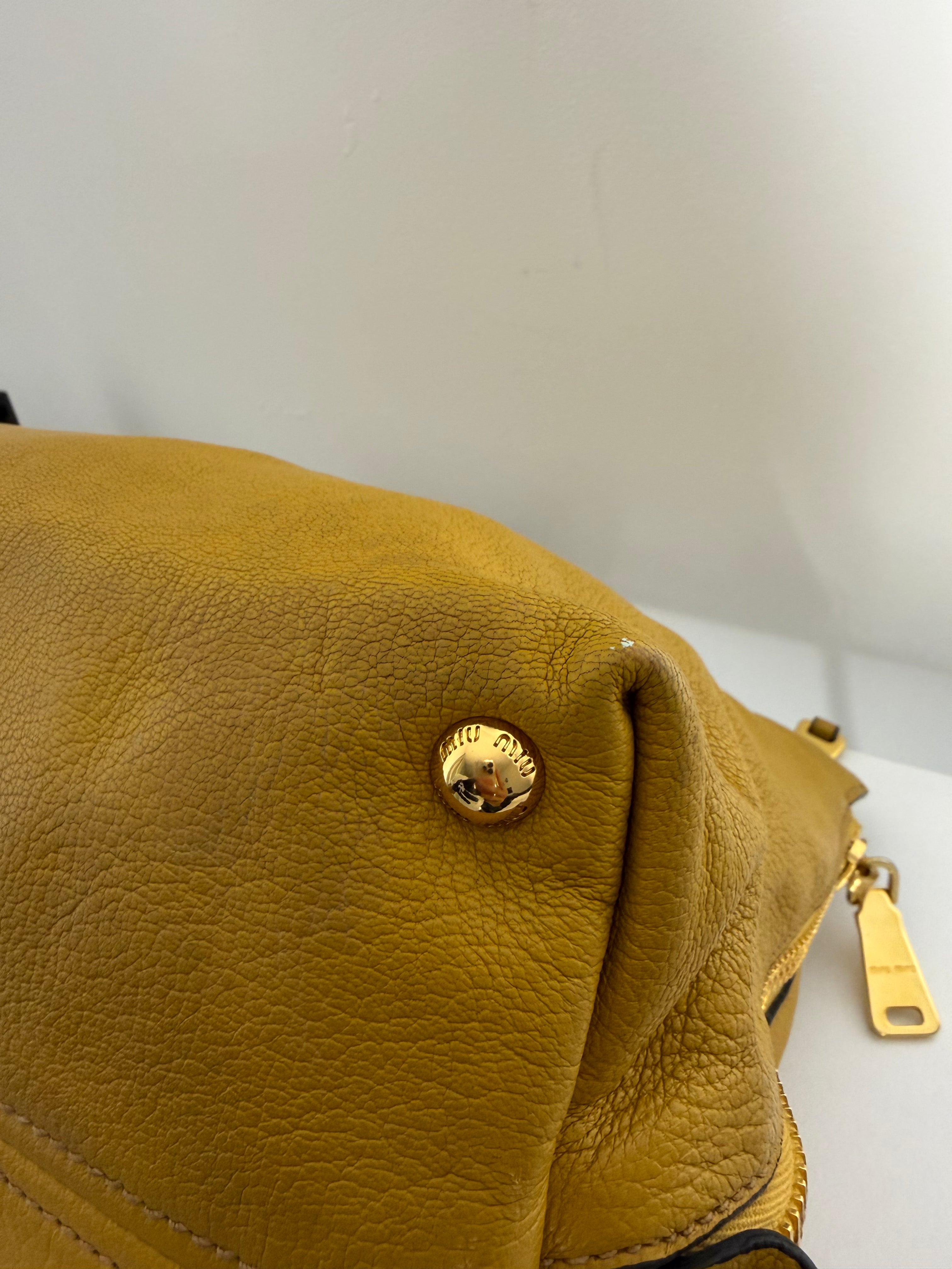 Borsa Miu Miu in Pelle Madras in Color Senape