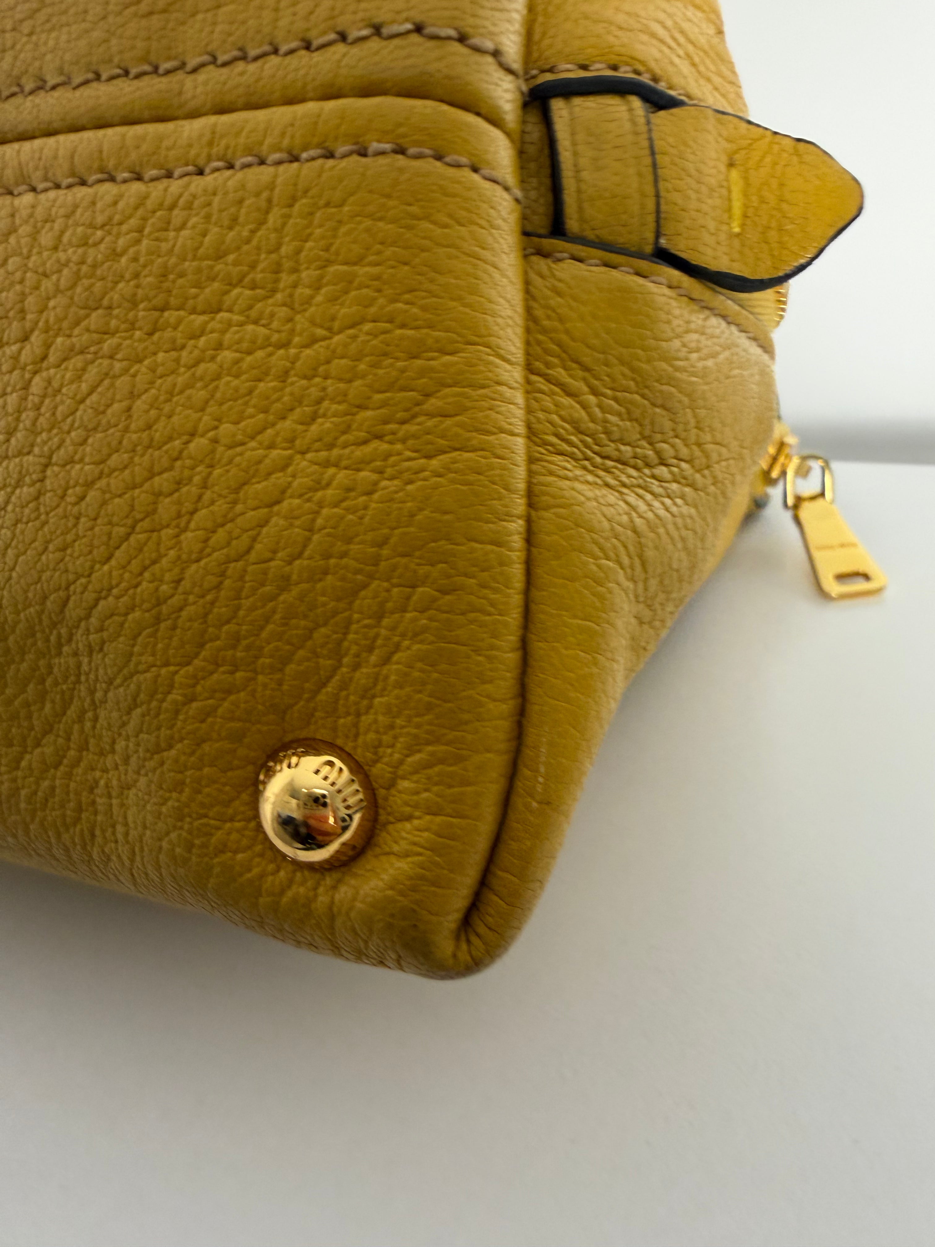 Borsa Miu Miu in Pelle Madras in Color Senape