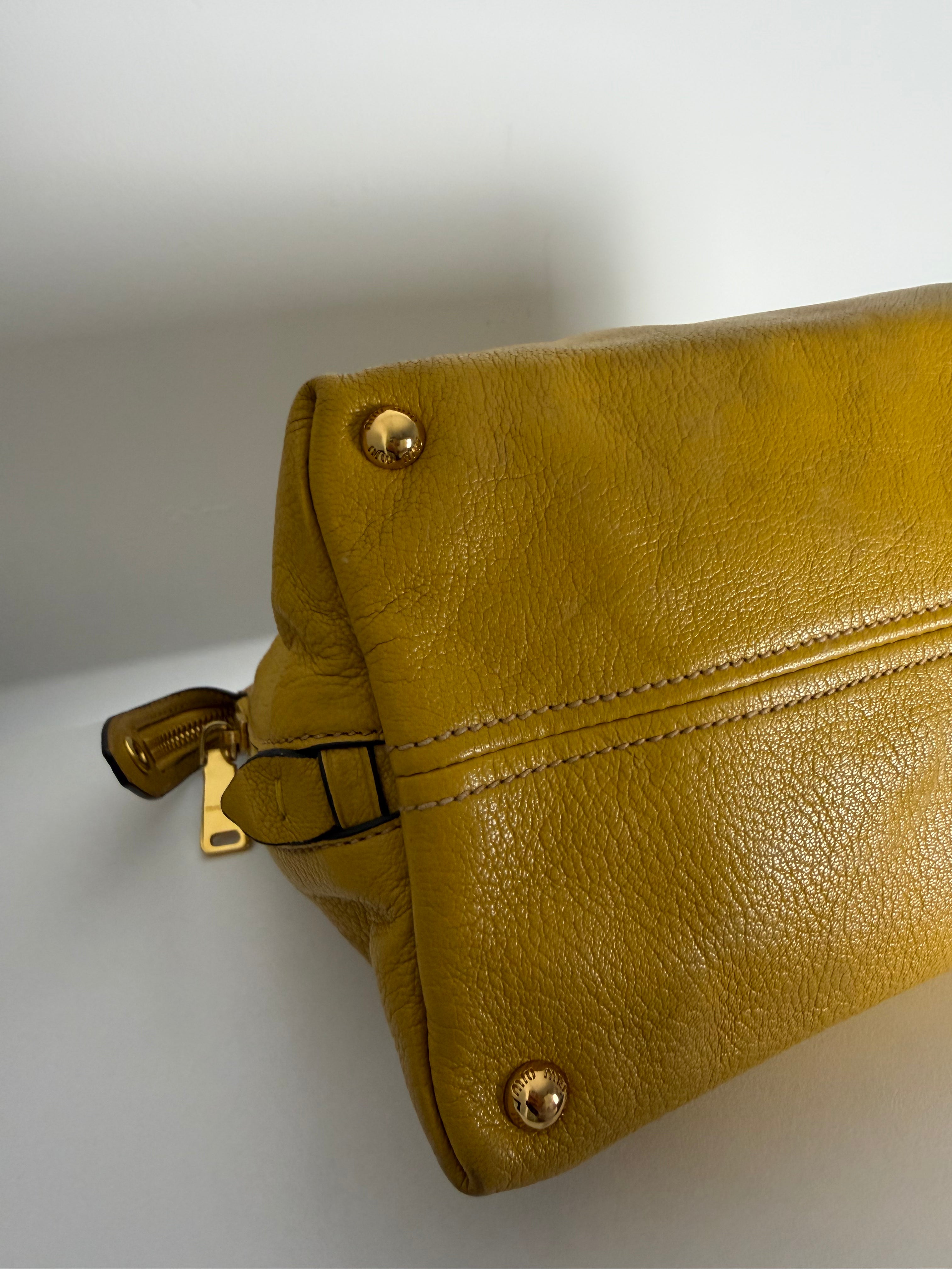 Borsa Miu Miu in Pelle Madras in Color Senape