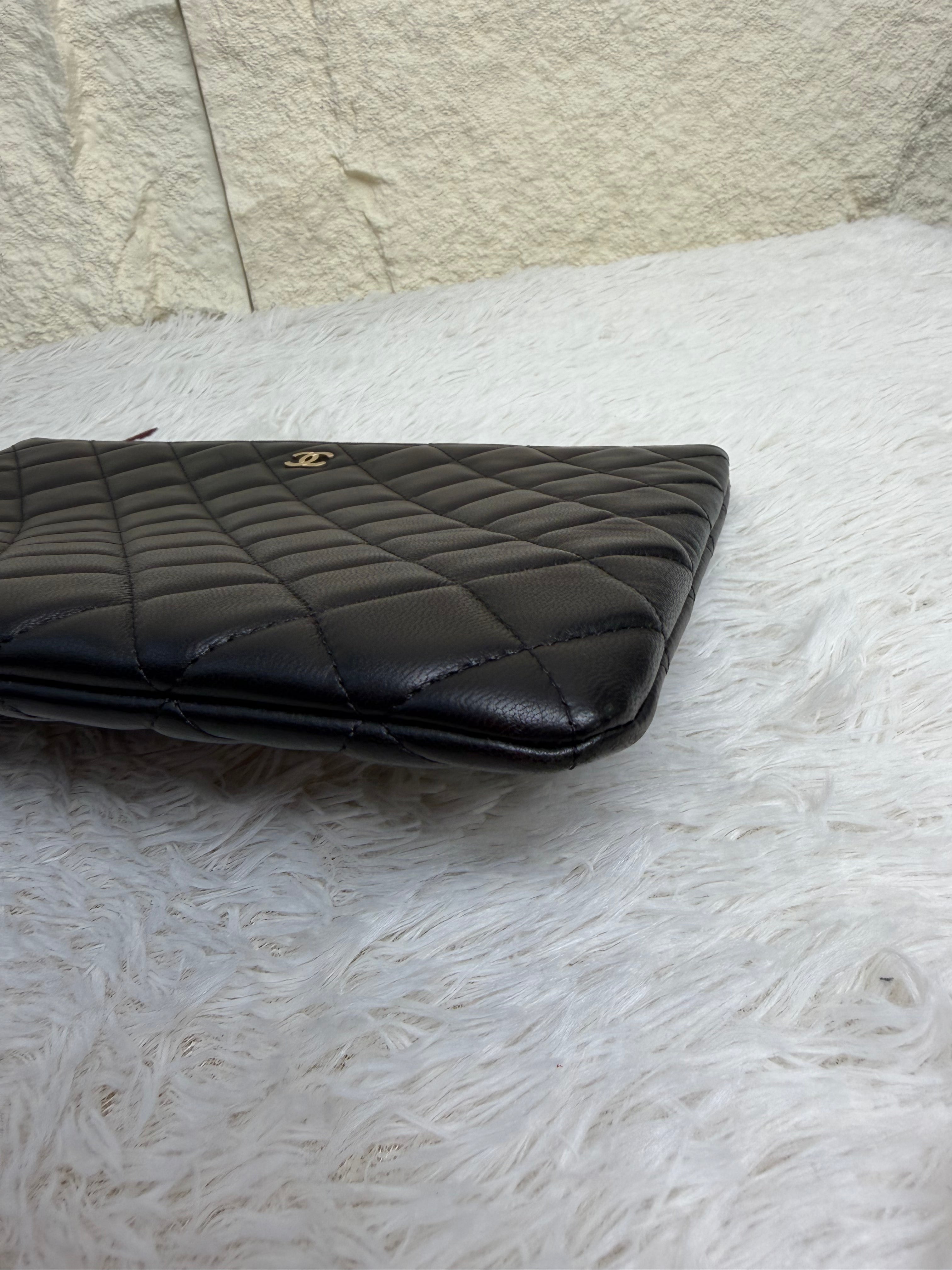 Pochette Chanel in Pelle Nera