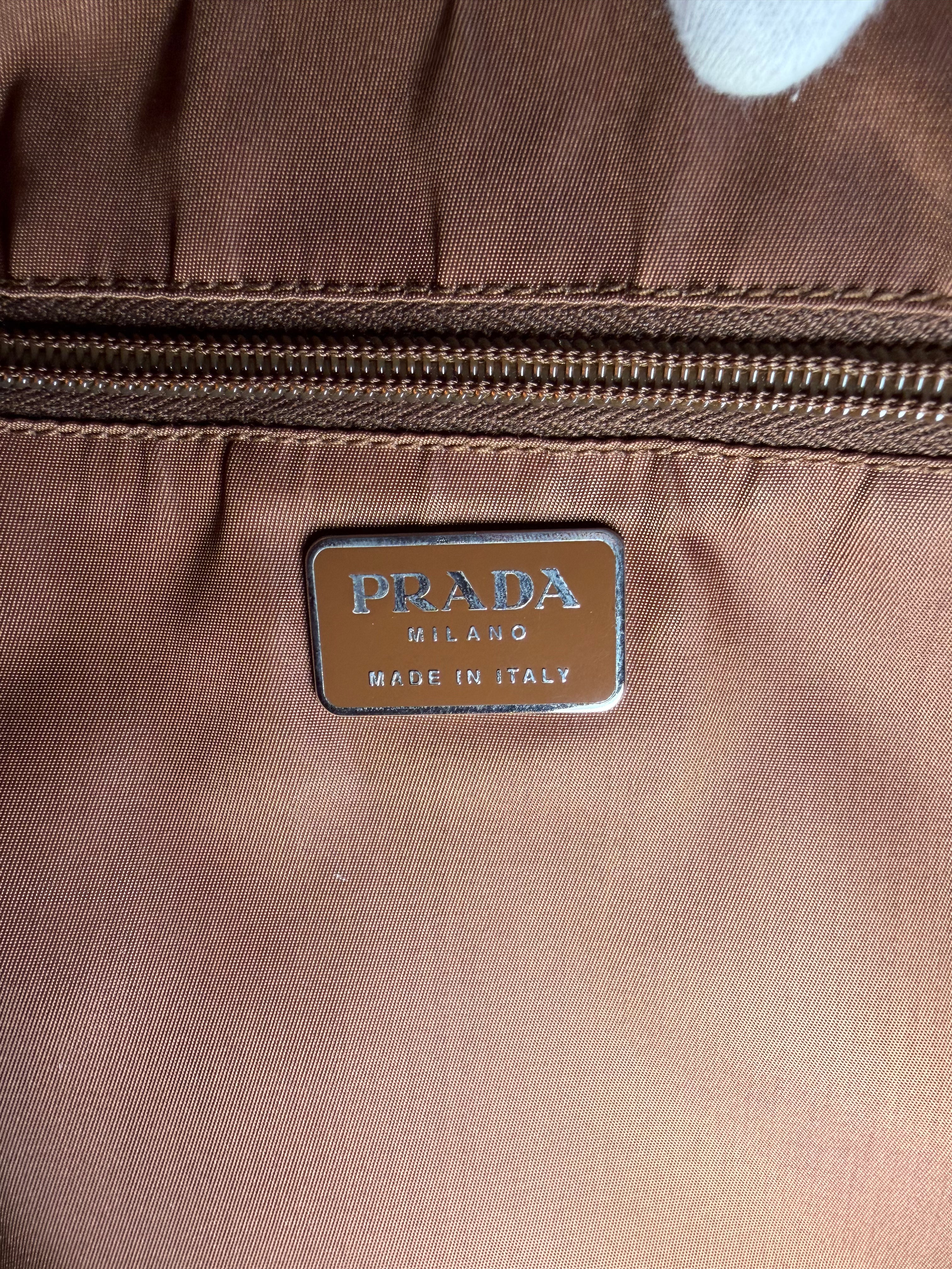 Borsa Prada Vintage in Nylon Marrone con Manico in Resina Tartarugato
