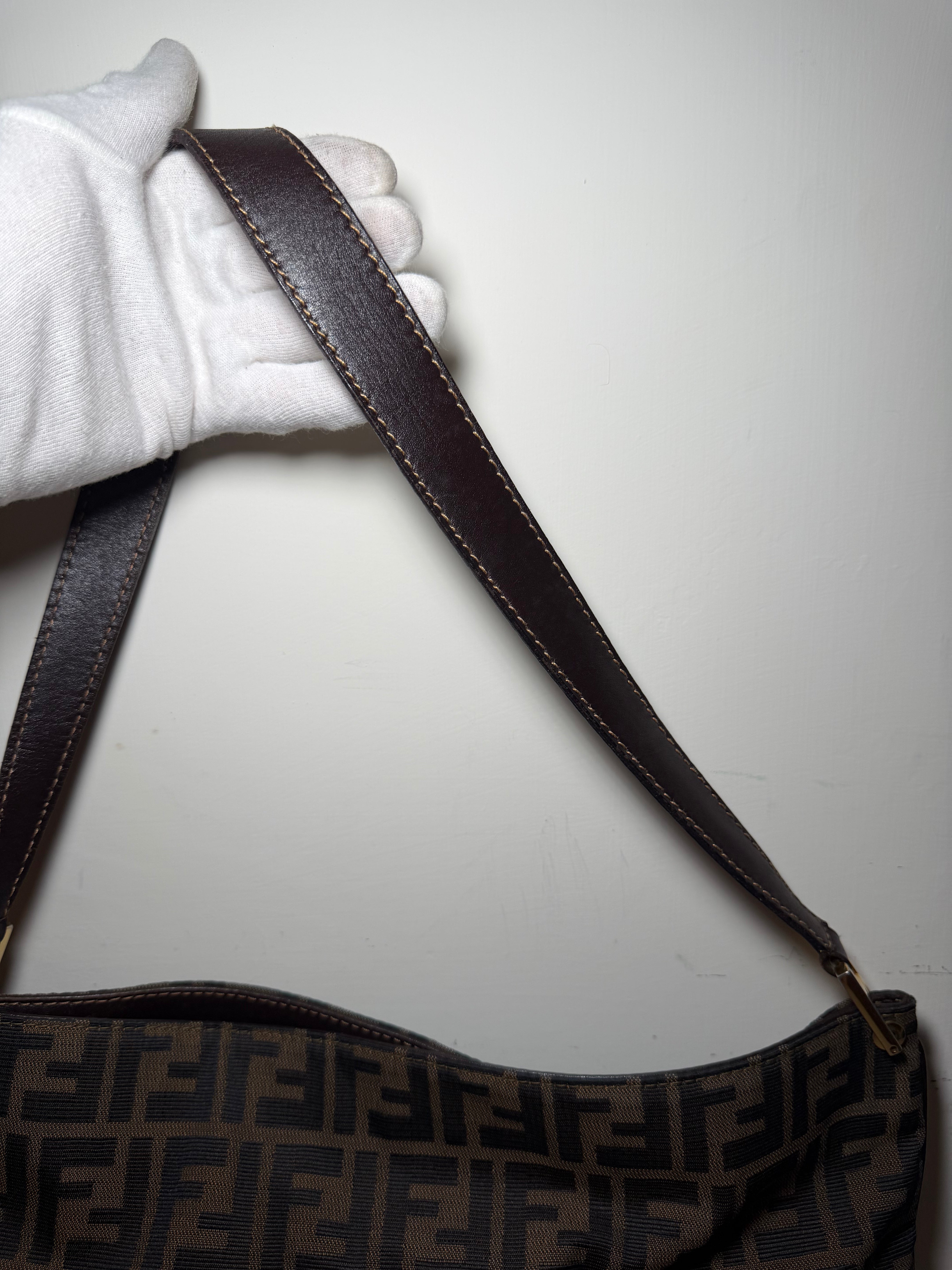 Borsa a Spalla Fendi con Iconico Motivo Zucca in Tela Marrone