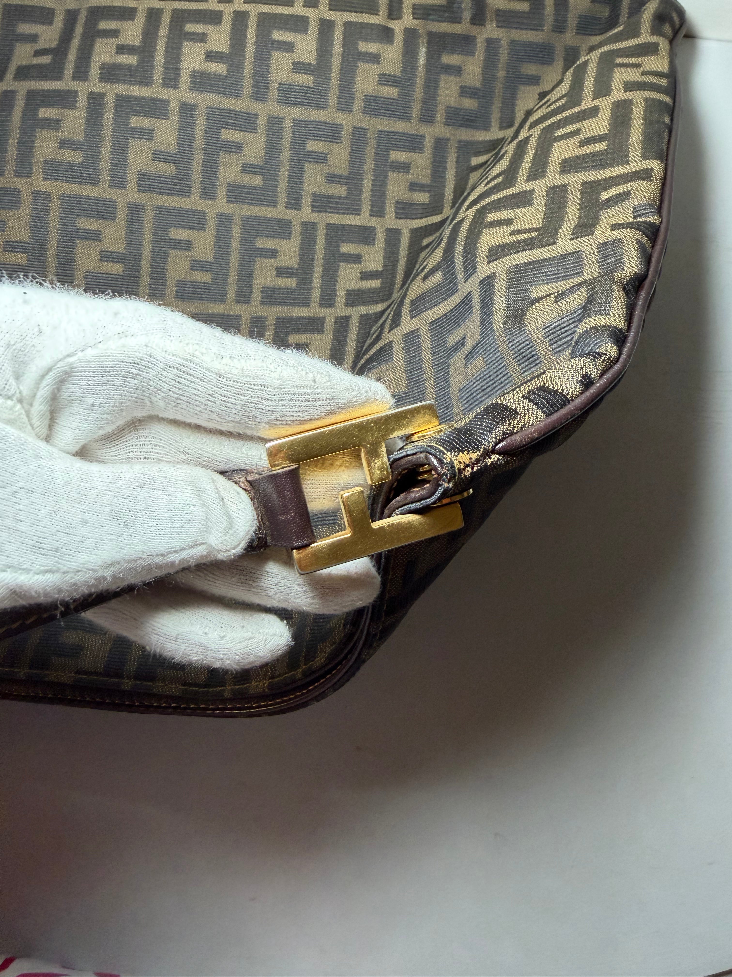 Borsa a Spalla Fendi con Iconico Motivo Zucca in Tela Marrone