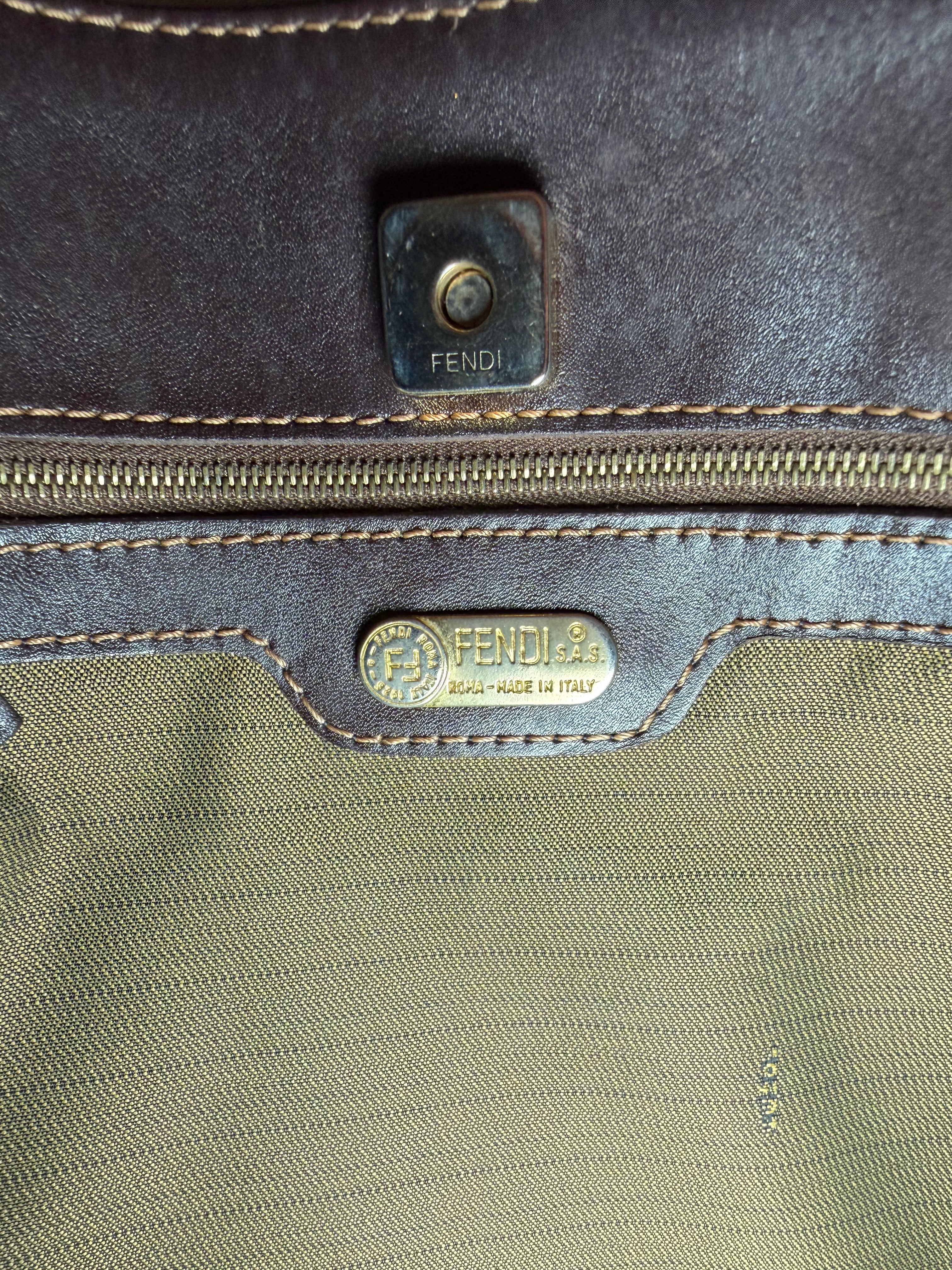 Borsa a Spalla Fendi con Iconico Motivo Zucca in Tela Marrone