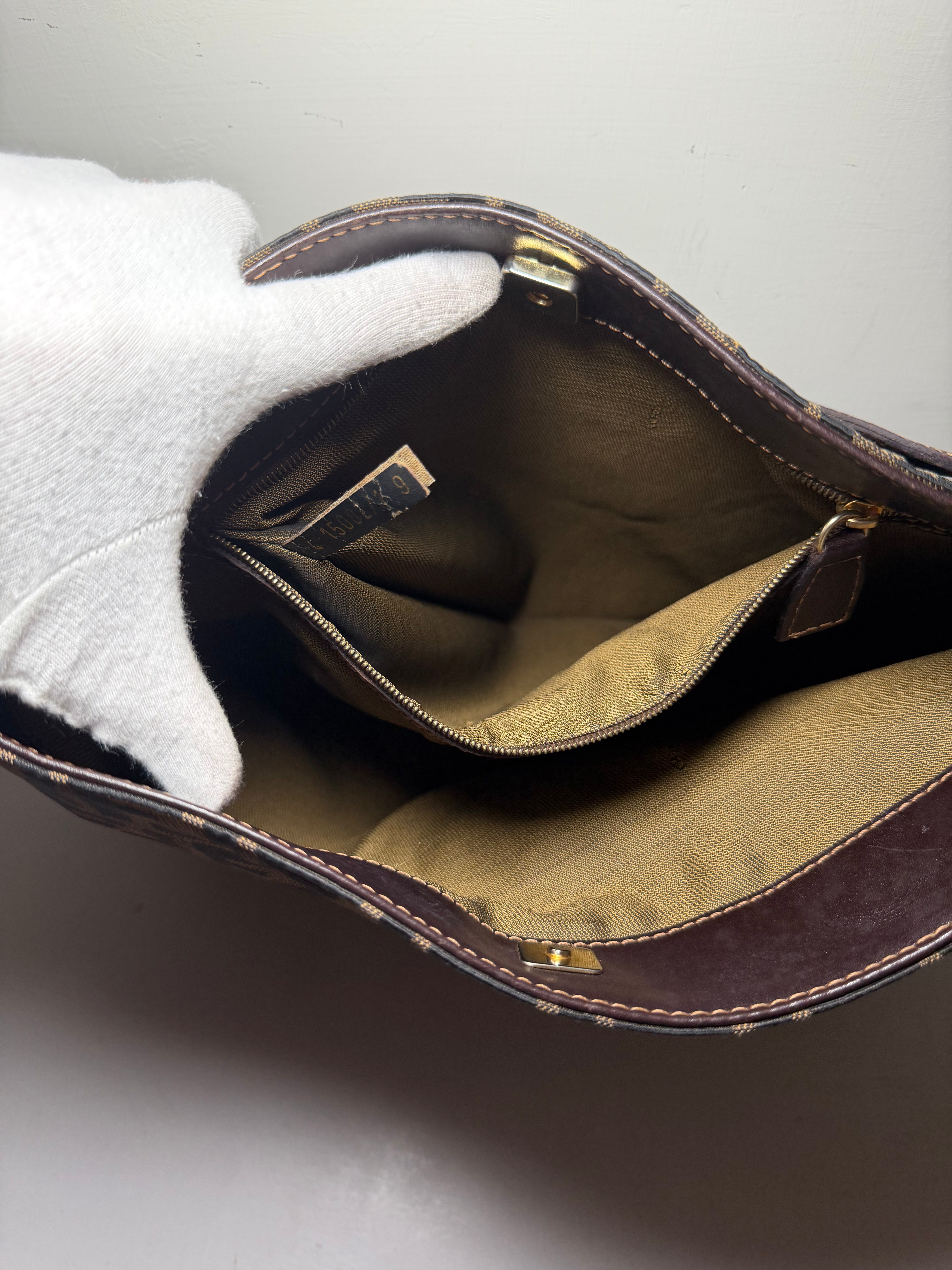 Borsa a Spalla Fendi con Iconico Motivo Zucca in Tela Marrone