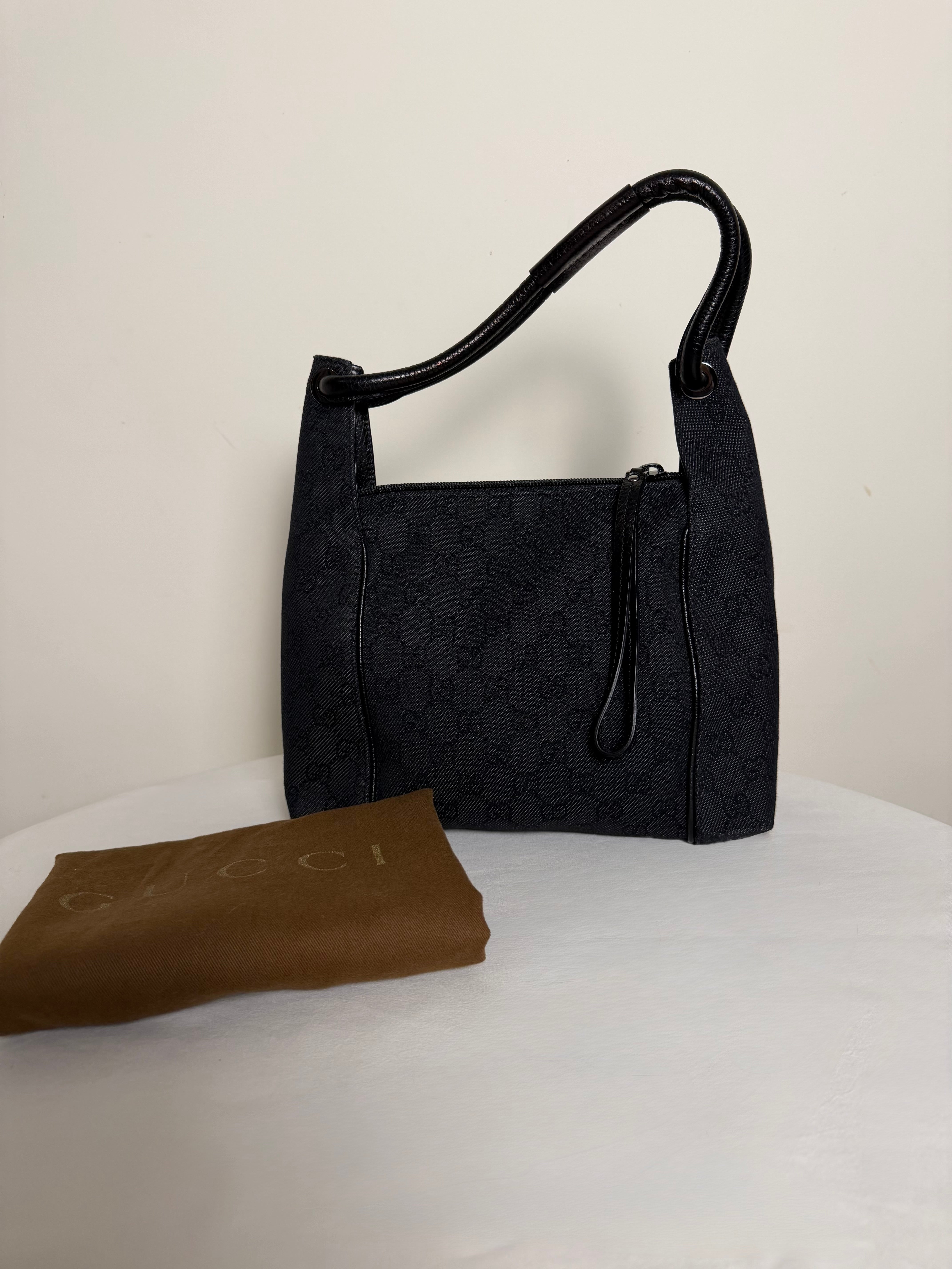 Gucci Hobo Small in tela GG