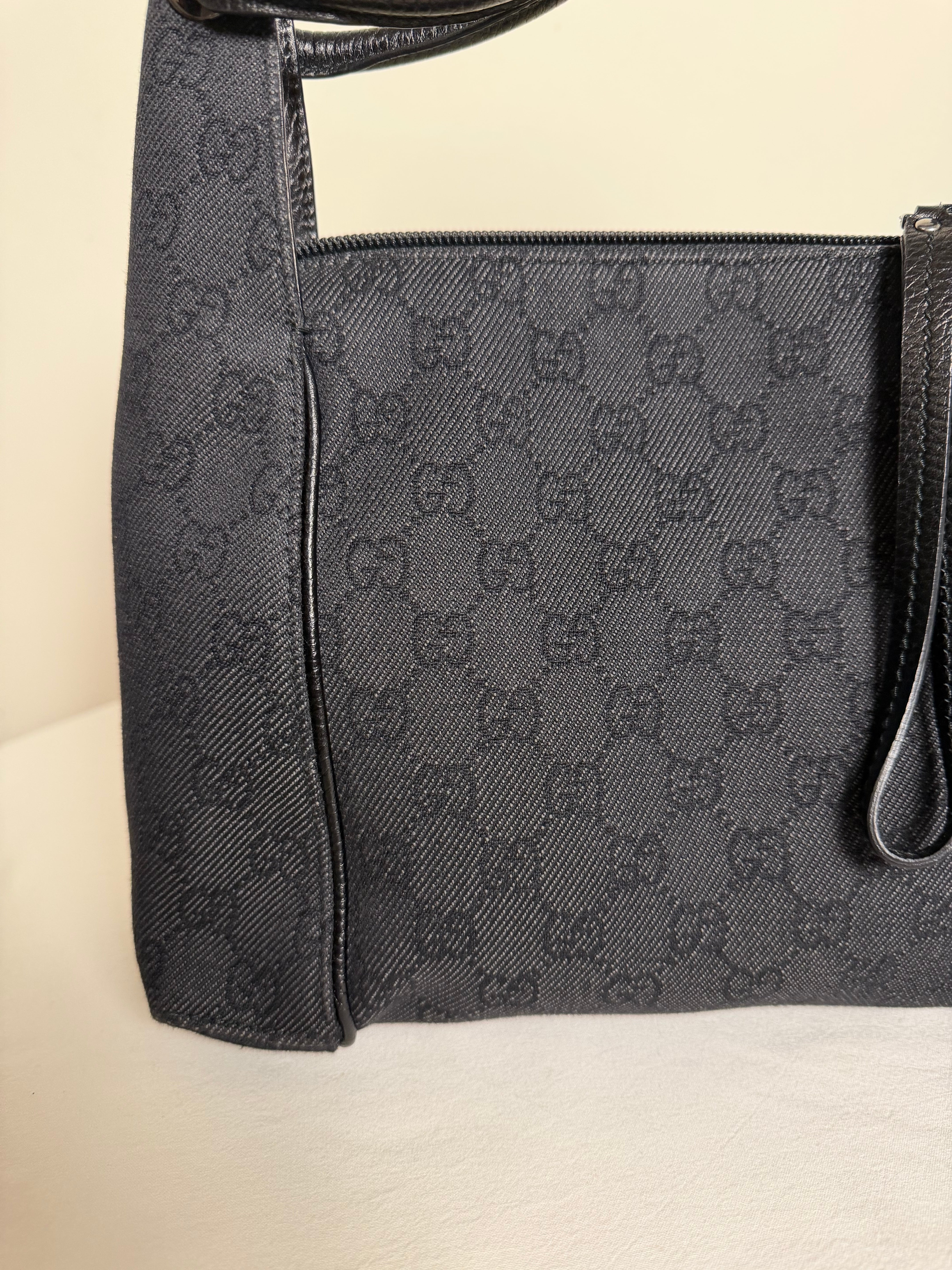 Gucci Hobo Small in tela GG