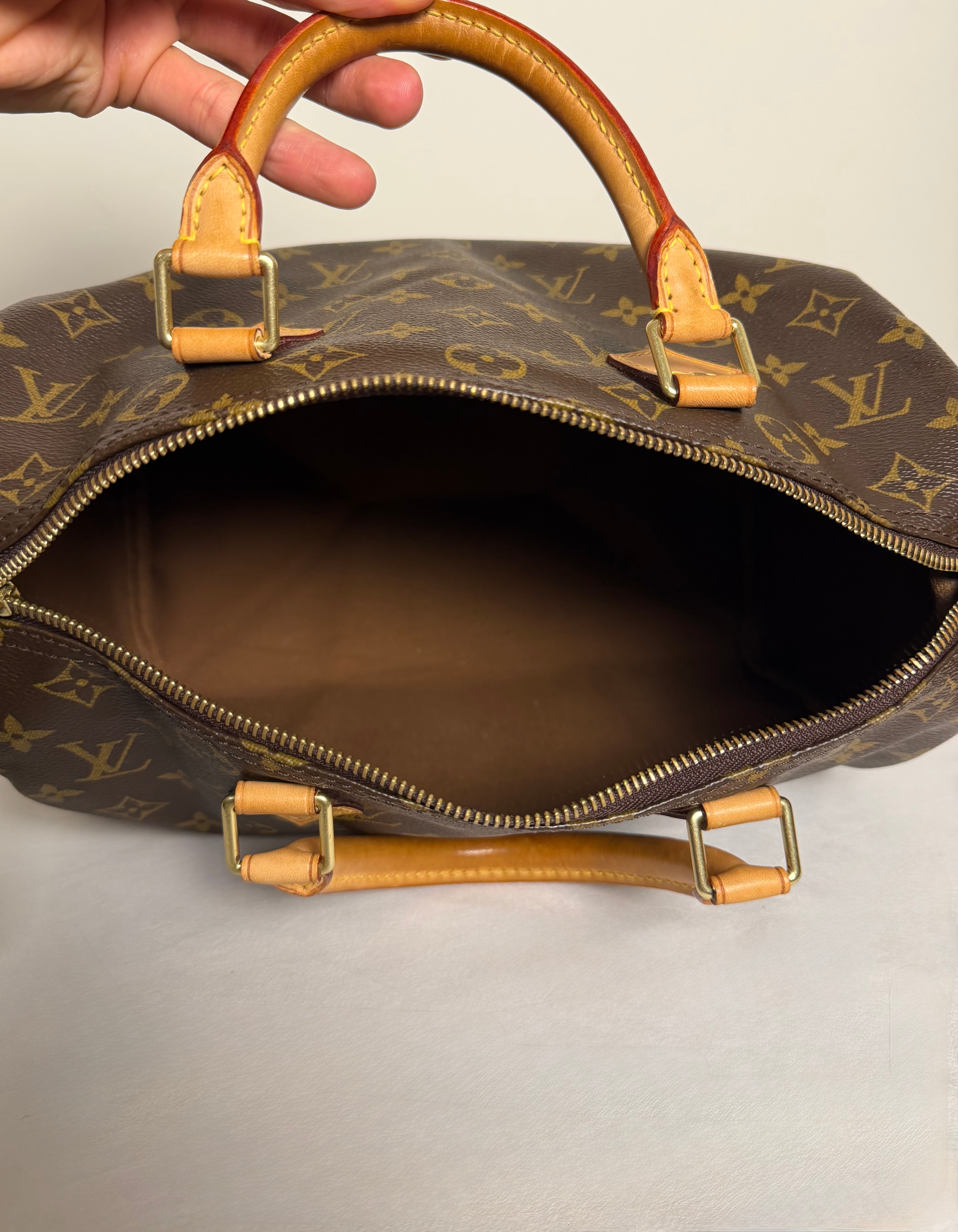 Louis Vuitton Speedy 30