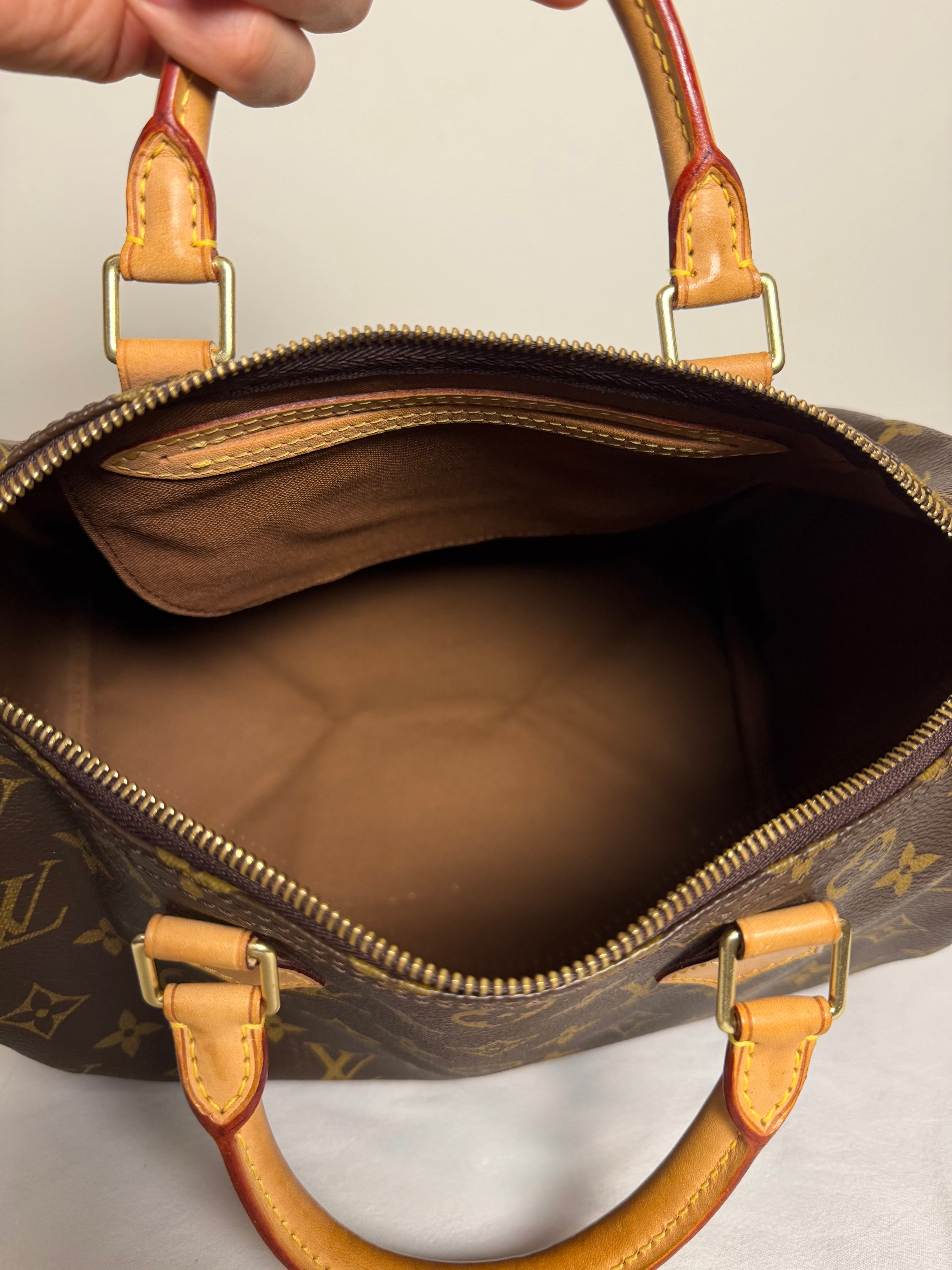 Louis Vuitton Speedy 30