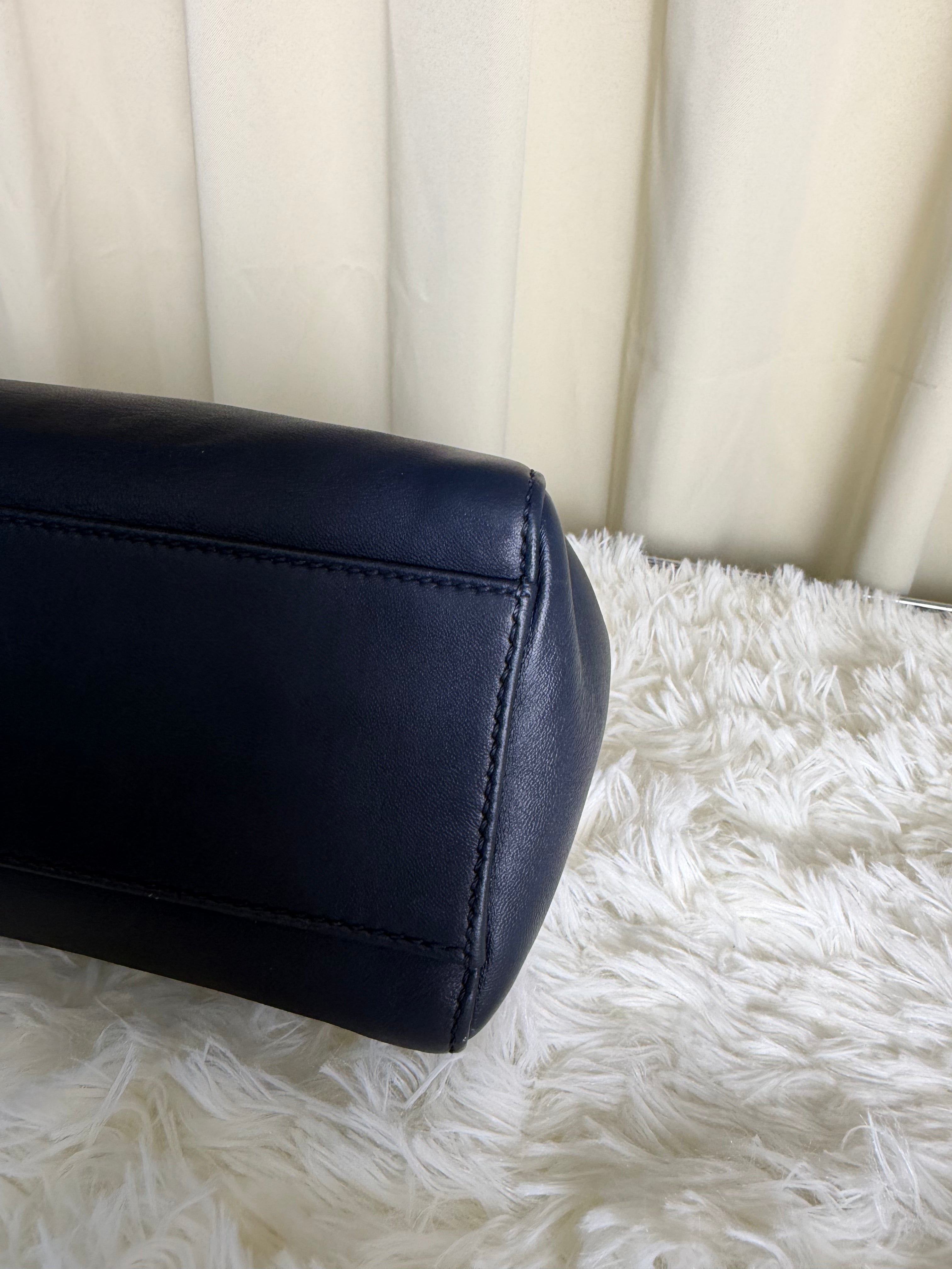 Borsa Fendi Peekaboo Mini in Pelle Blu