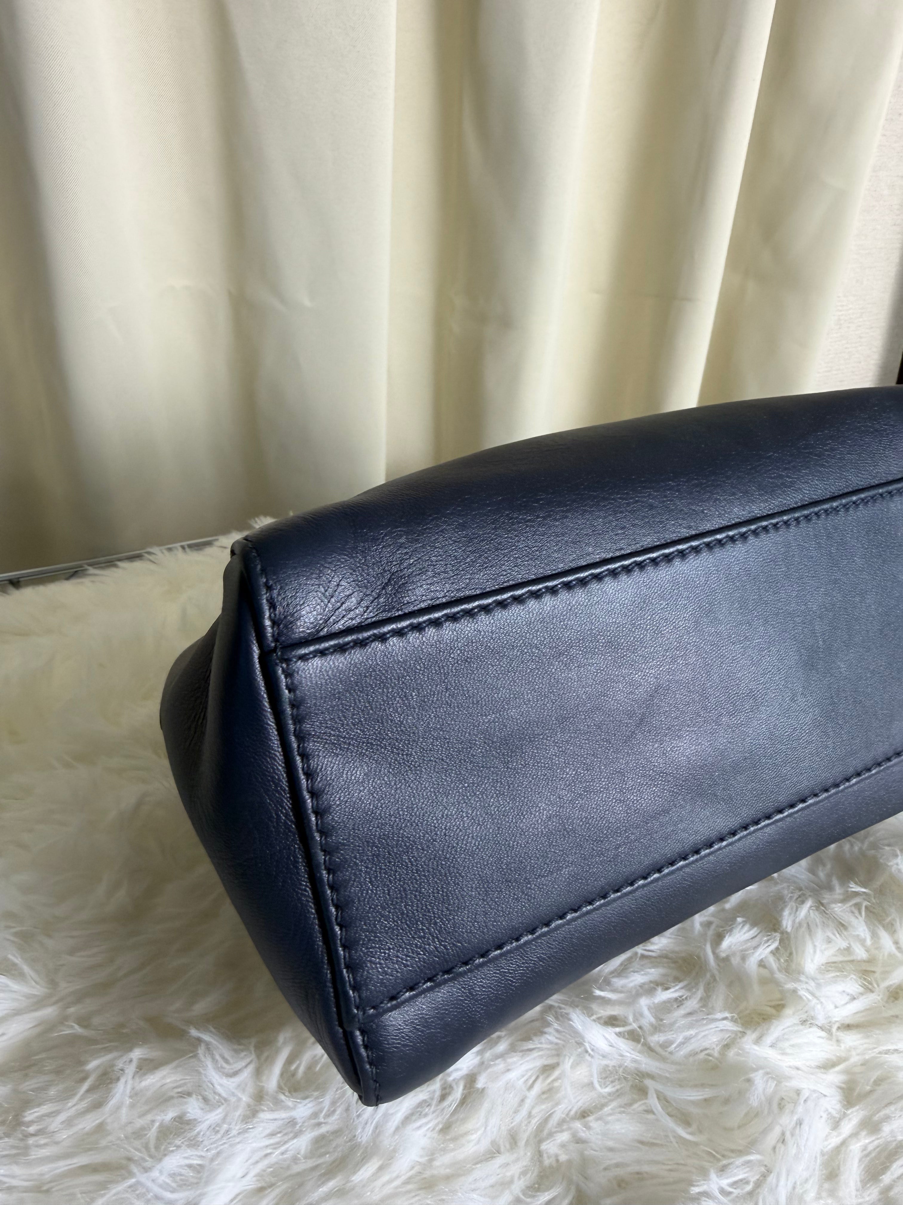 Borsa Fendi Peekaboo Mini in Pelle Blu