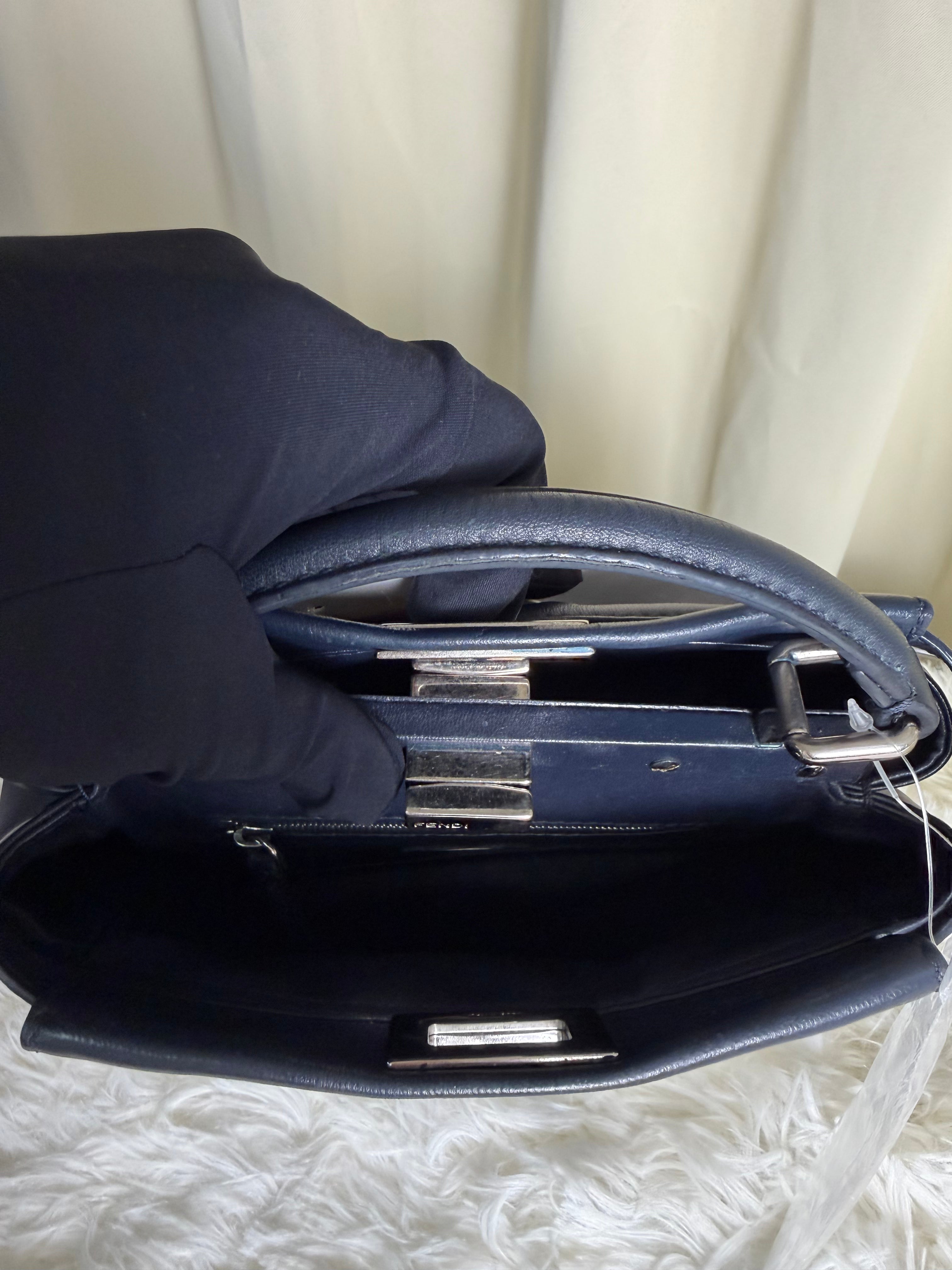 Borsa Fendi Peekaboo Mini in Pelle Blu