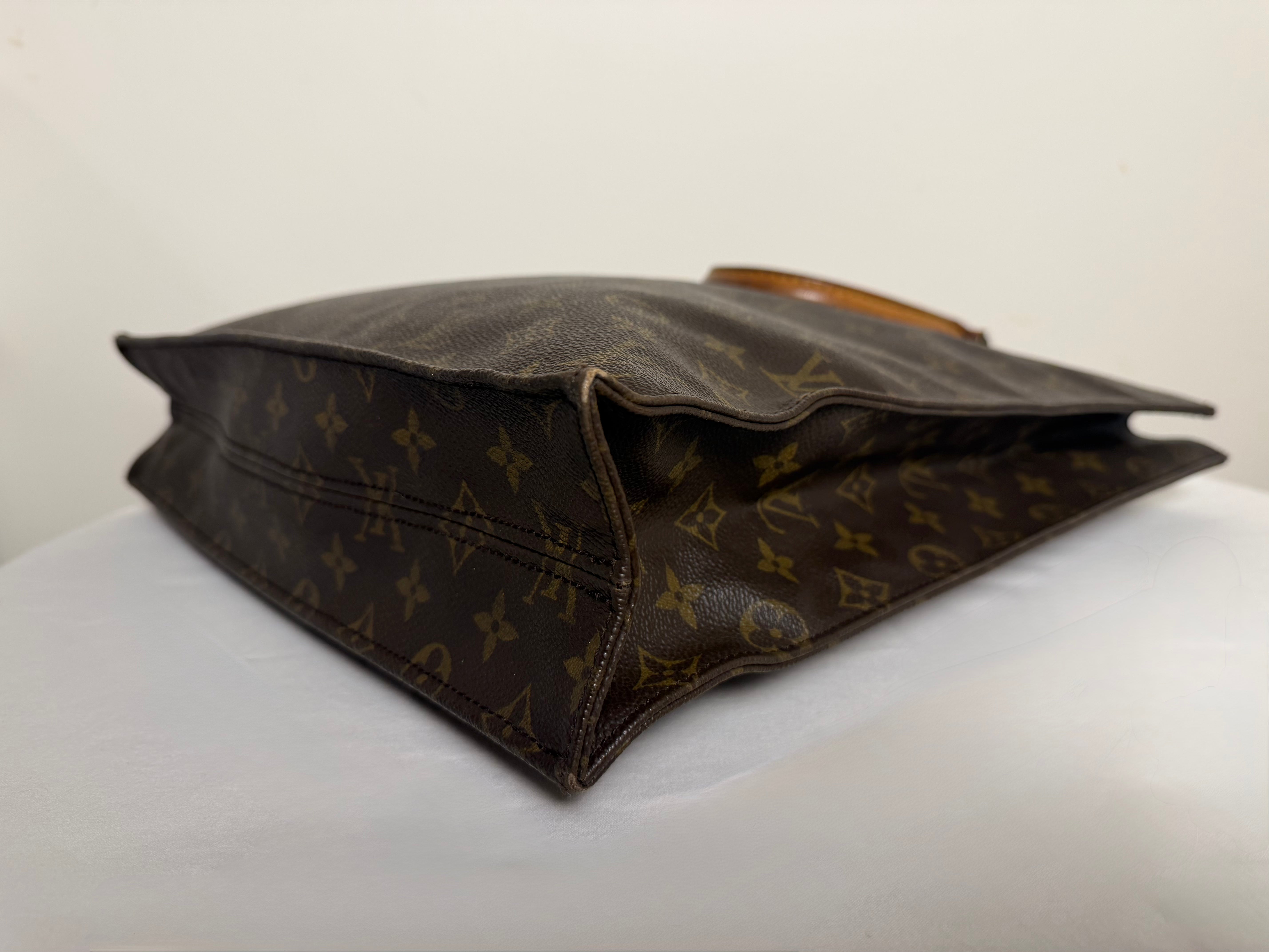 Louis Vuitton Sac Plat