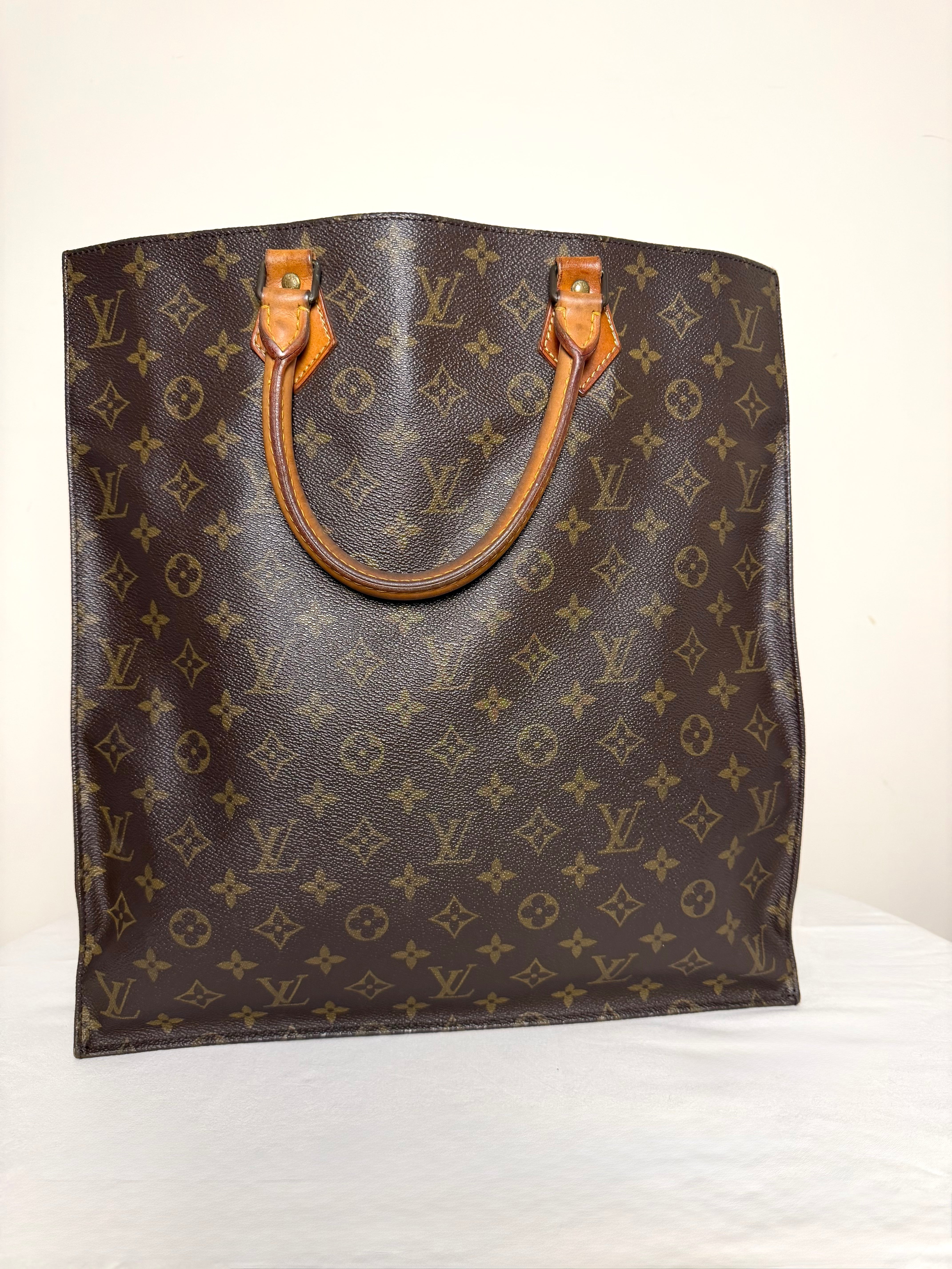 Louis Vuitton Sac Plat