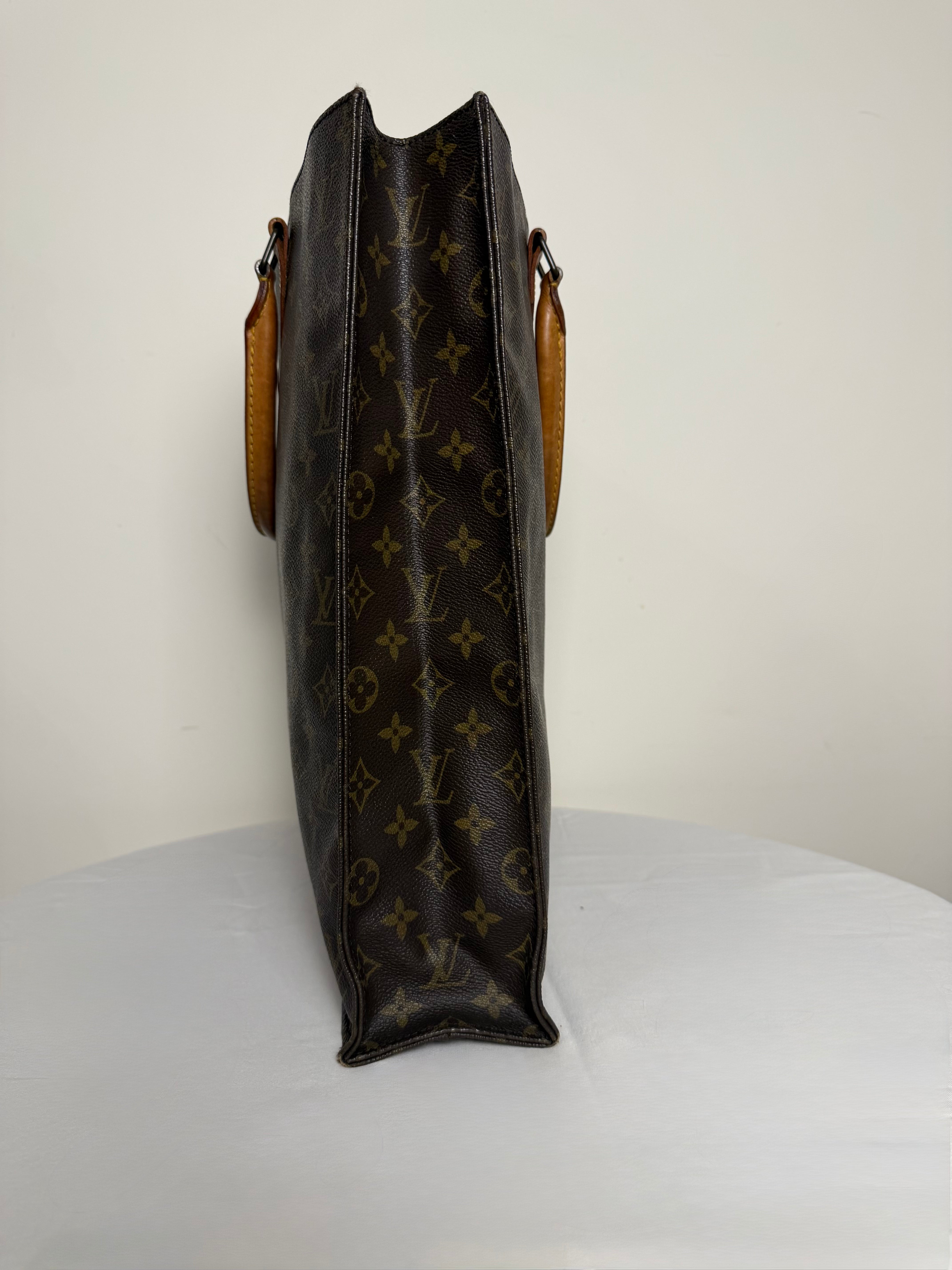 Louis Vuitton Sac Plat