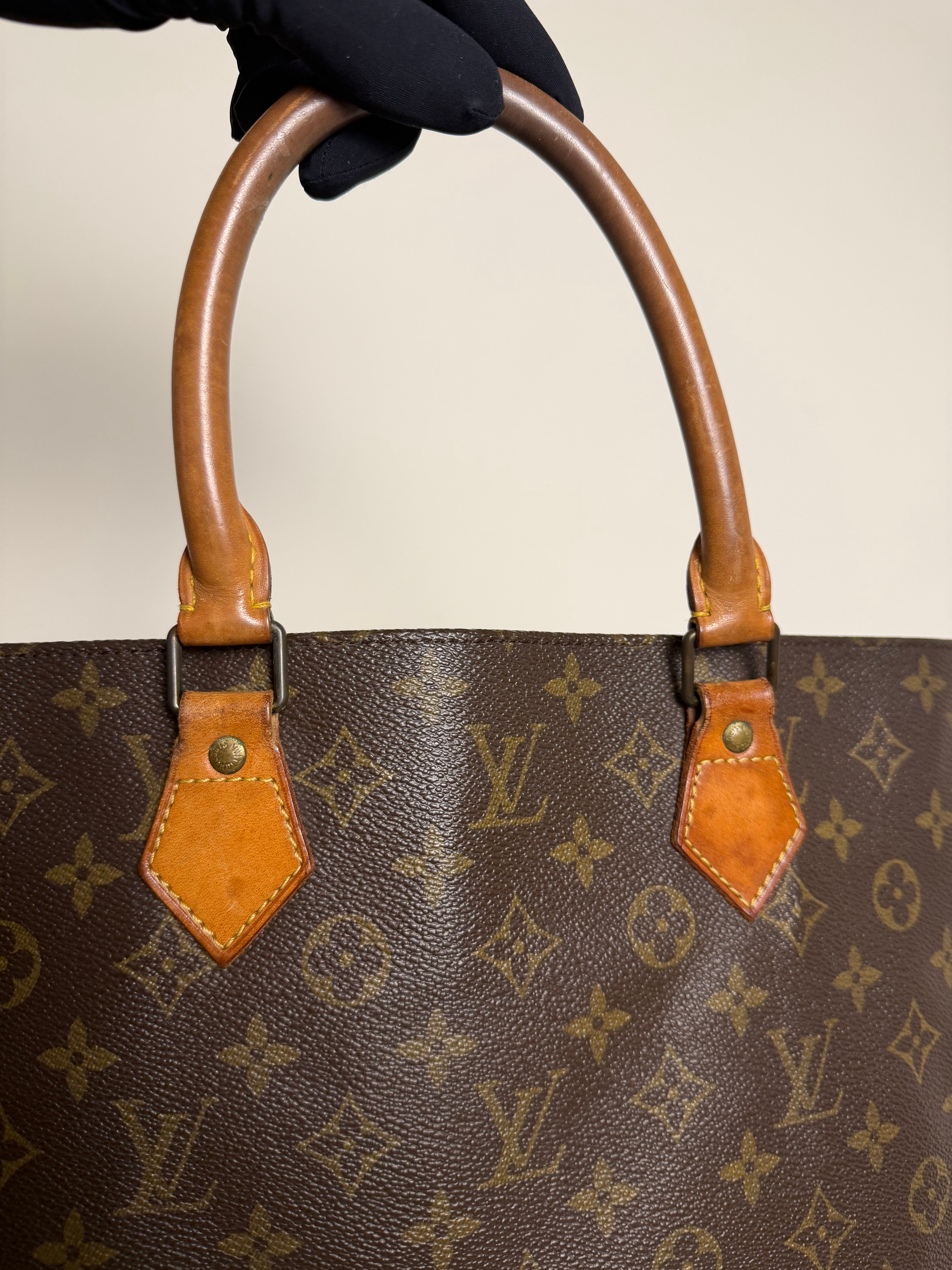 Louis Vuitton Sac Plat