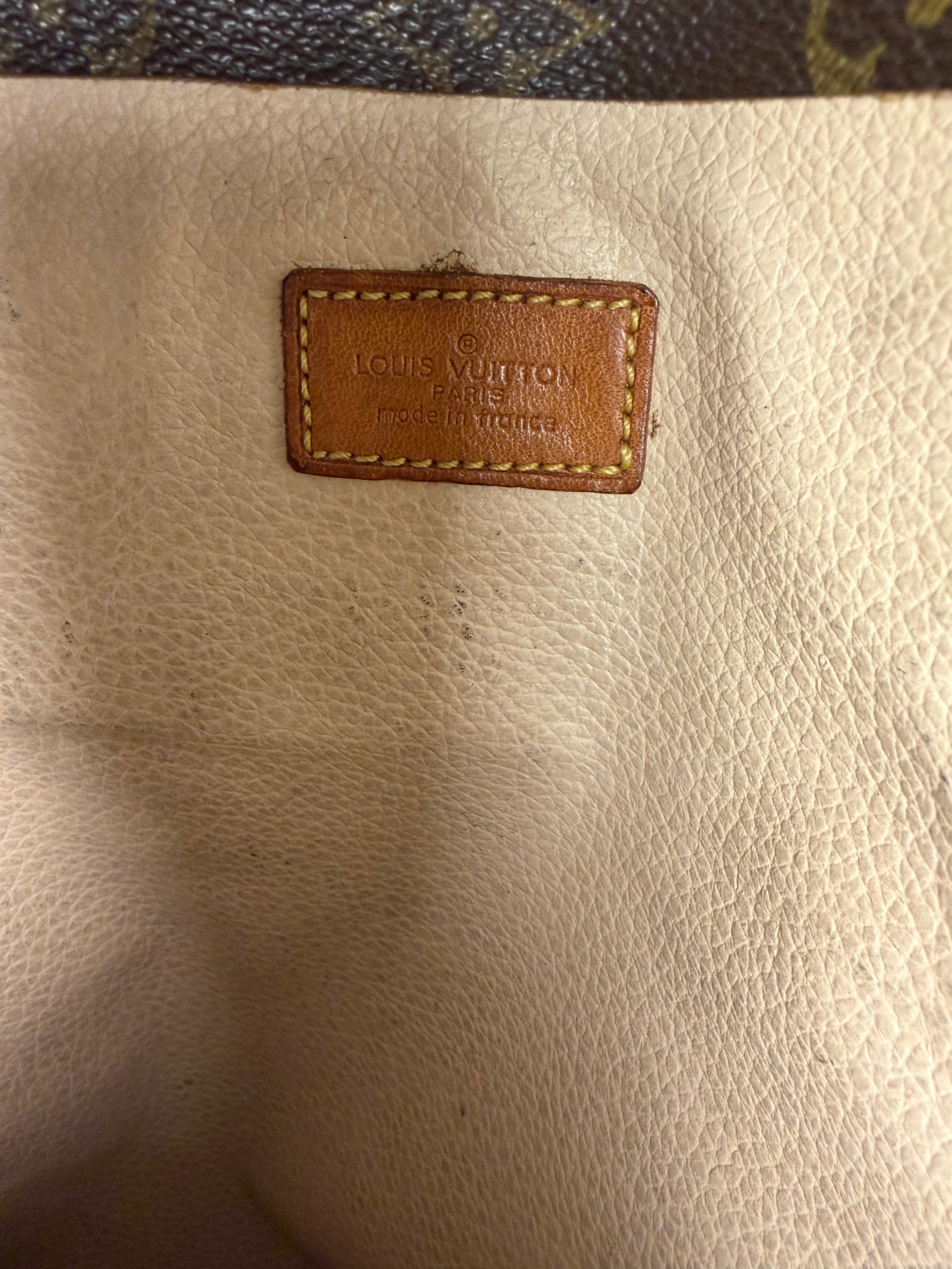 Louis Vuitton Sac Plat