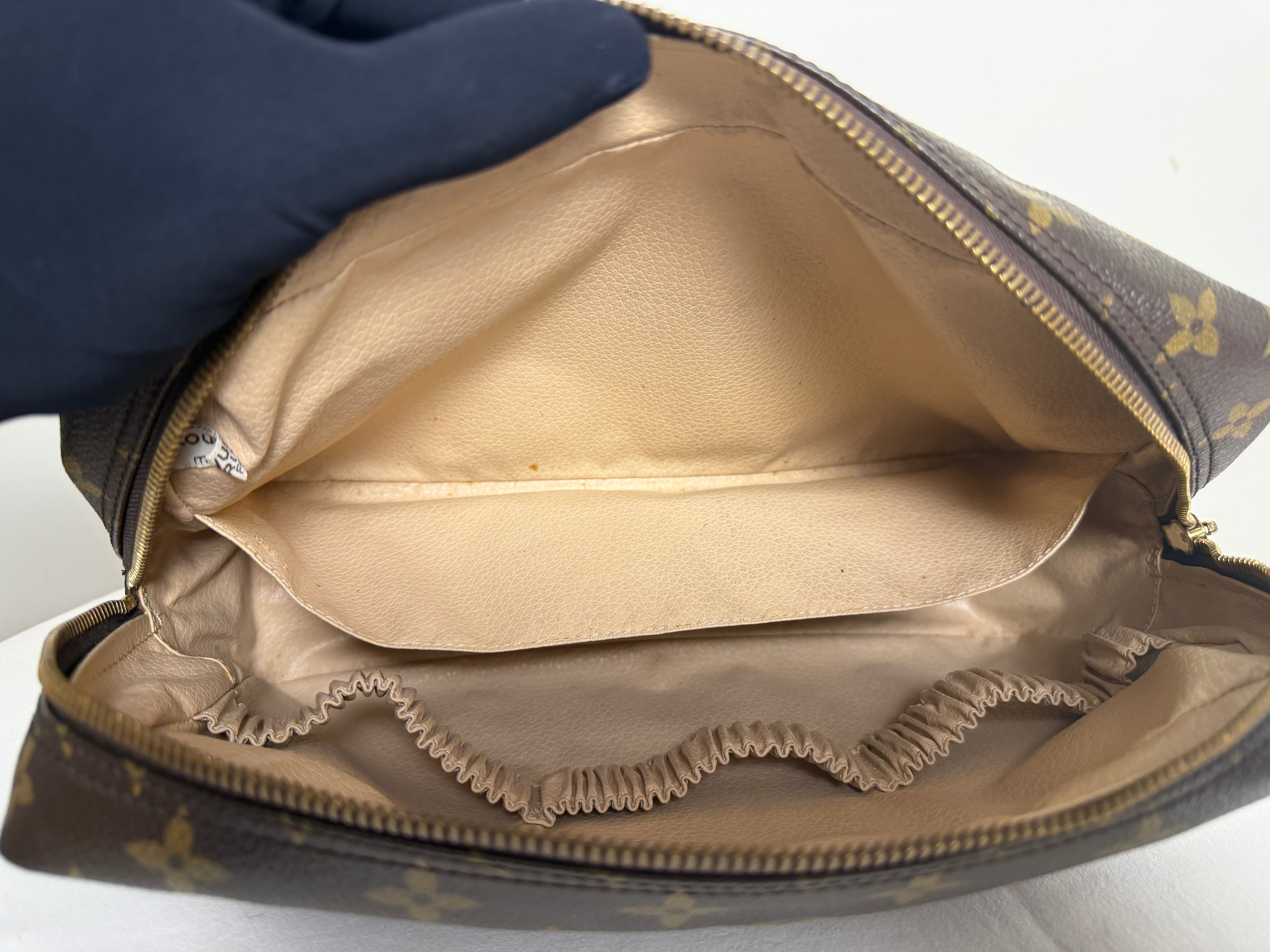 Trousse Louis Vuitton Monogram Toilette 28