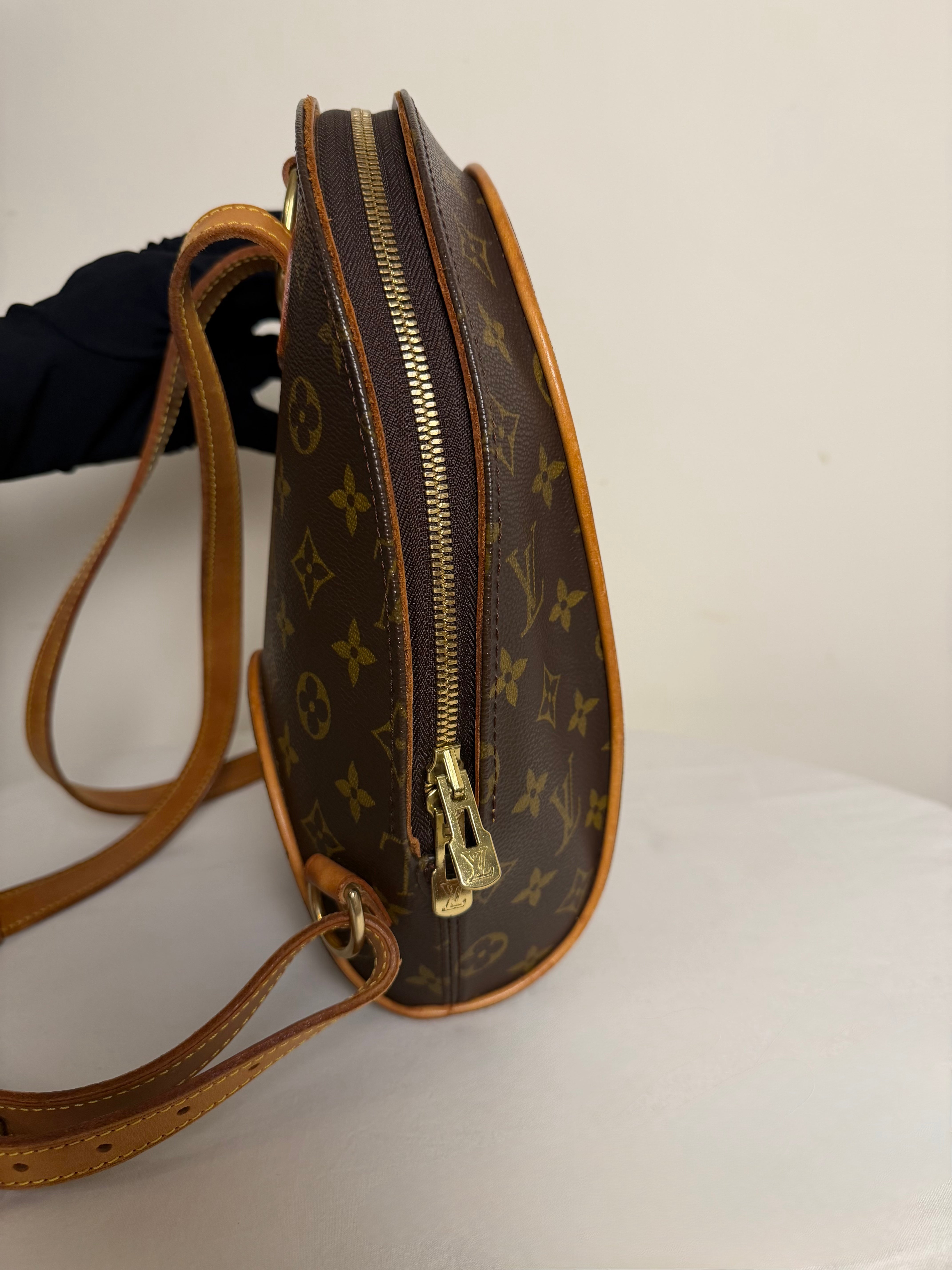Louis Vuitton Ellipse in Tela Monogram