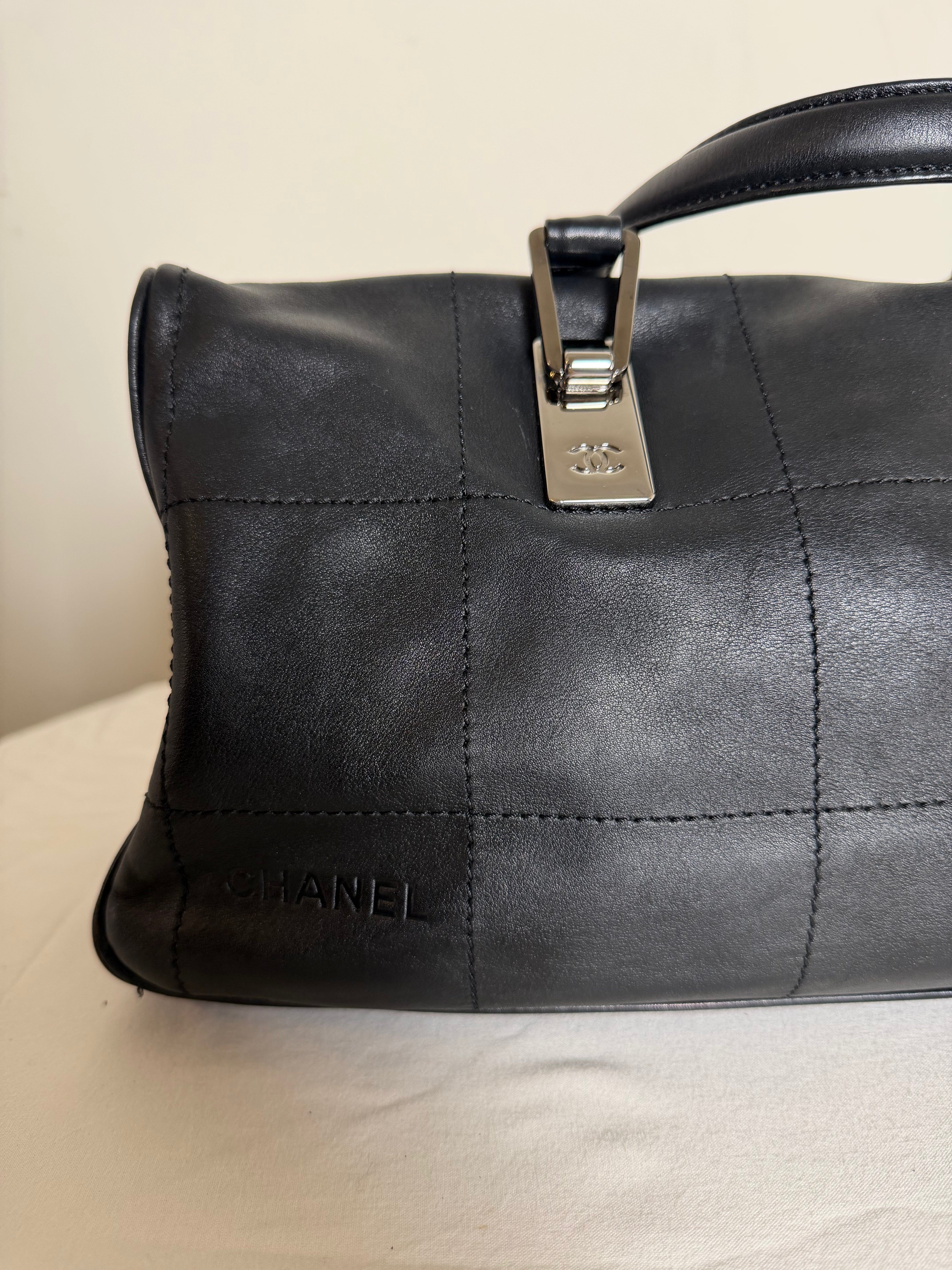 Chanel Boston Bowling Bag in Pelle