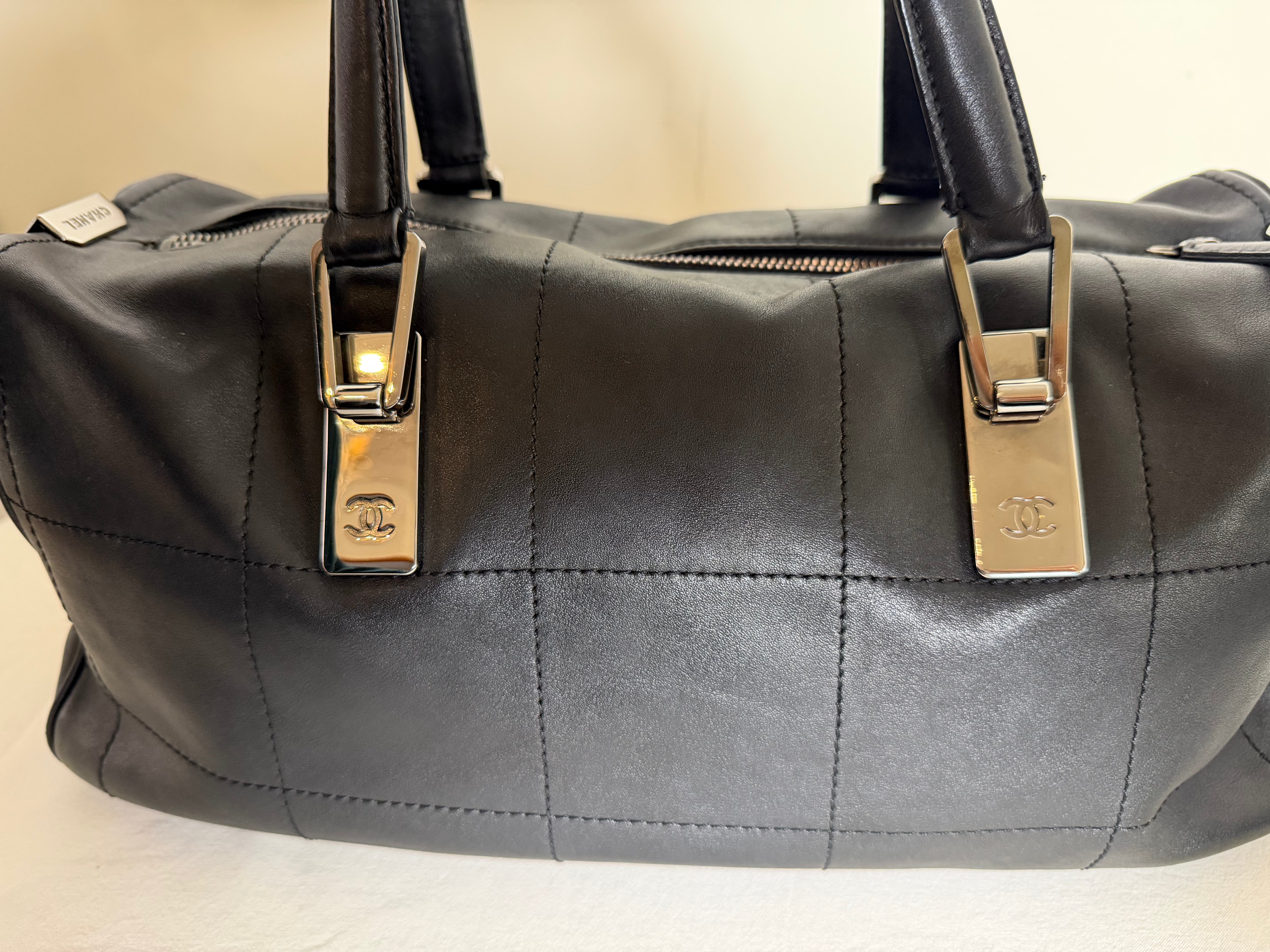 Chanel Boston Bowling Bag in Pelle