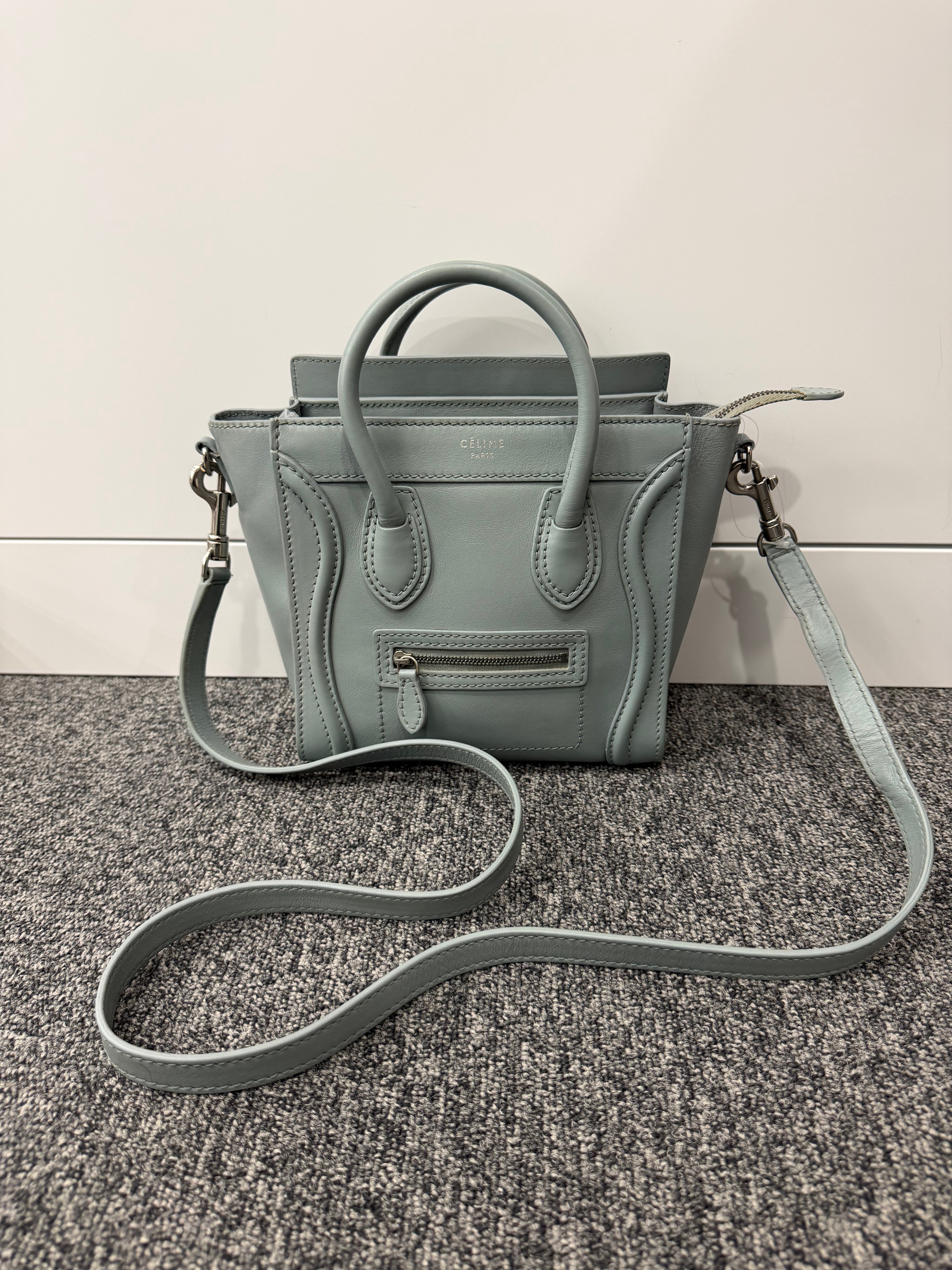 Borsa Céline Luggage Nano in Pelle di Colore Grigio-Azzurro Chiaro
