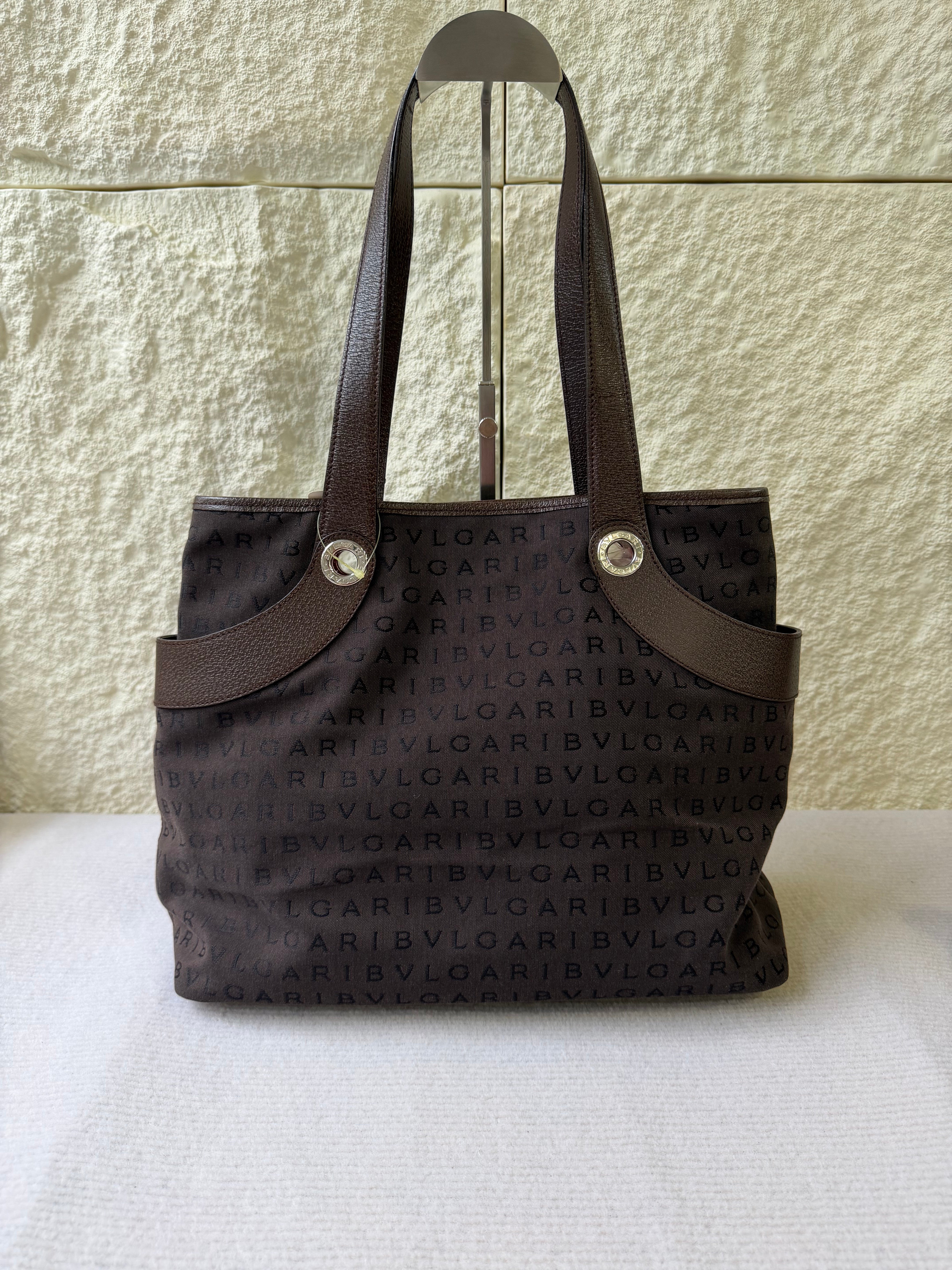Borsa Tote Bvlgari Logomania in Tela Marrone