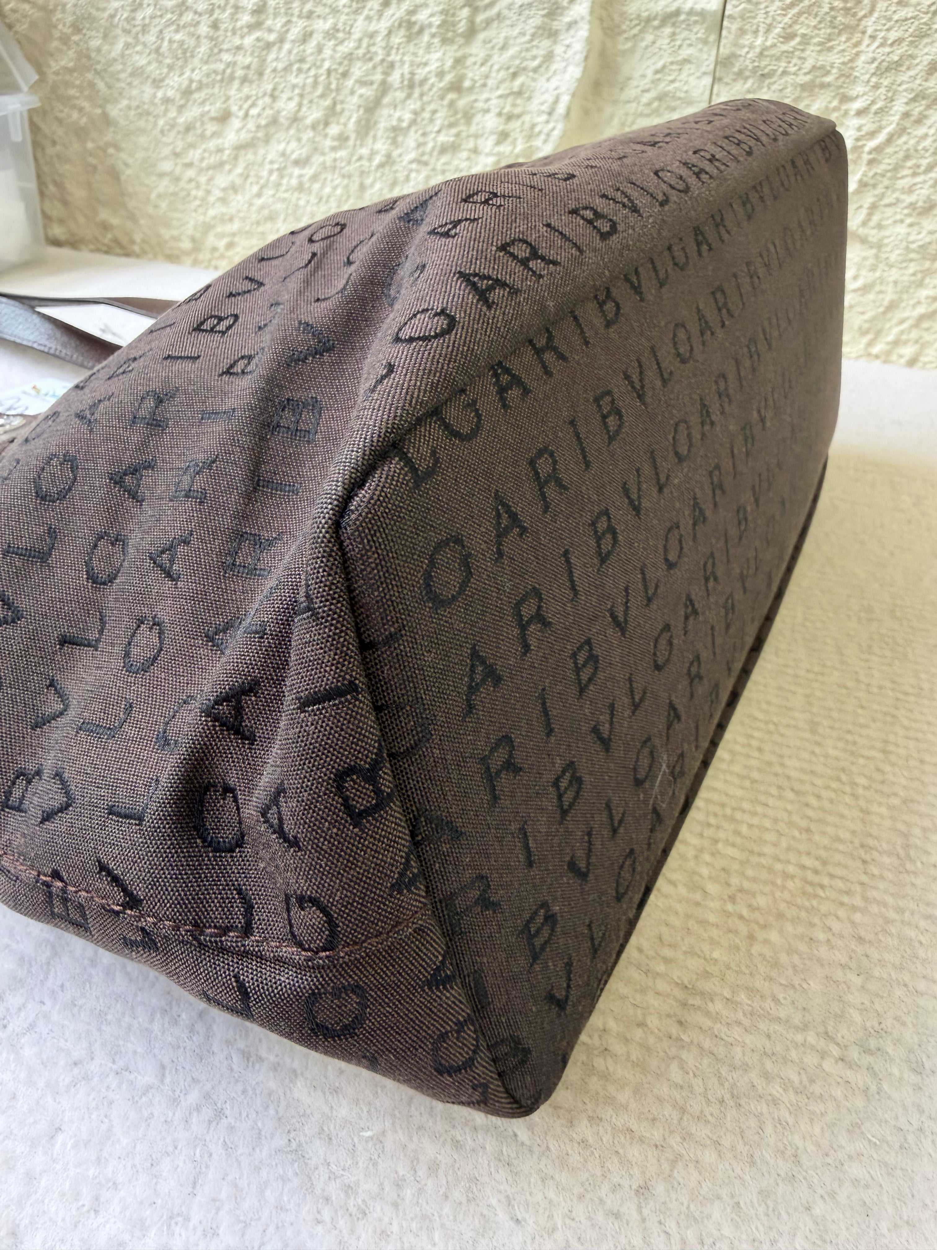 Borsa Tote Bvlgari Logomania in Tela Marrone