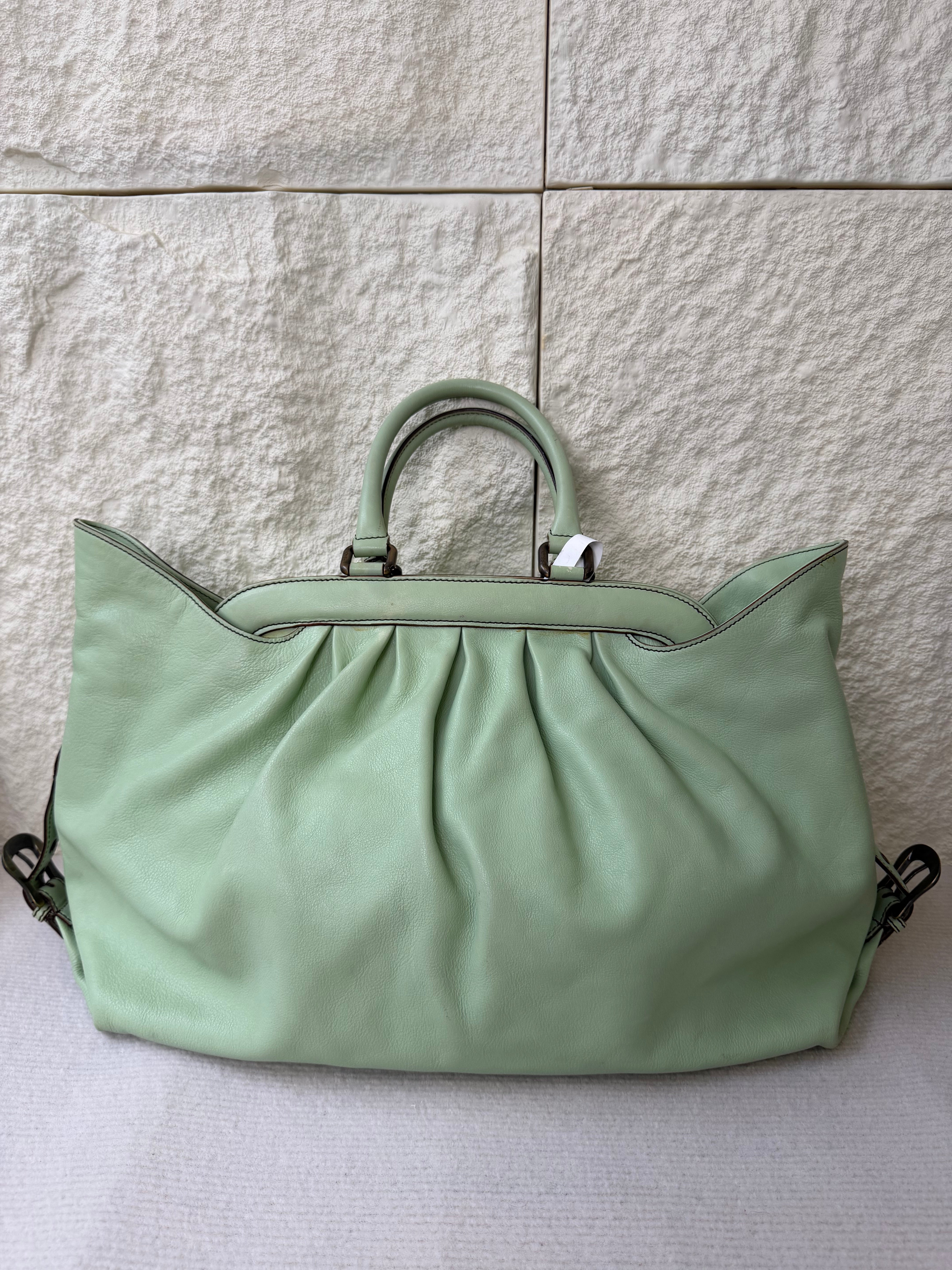 Borsa Tote in Pelle Verde Salvia di Fendi