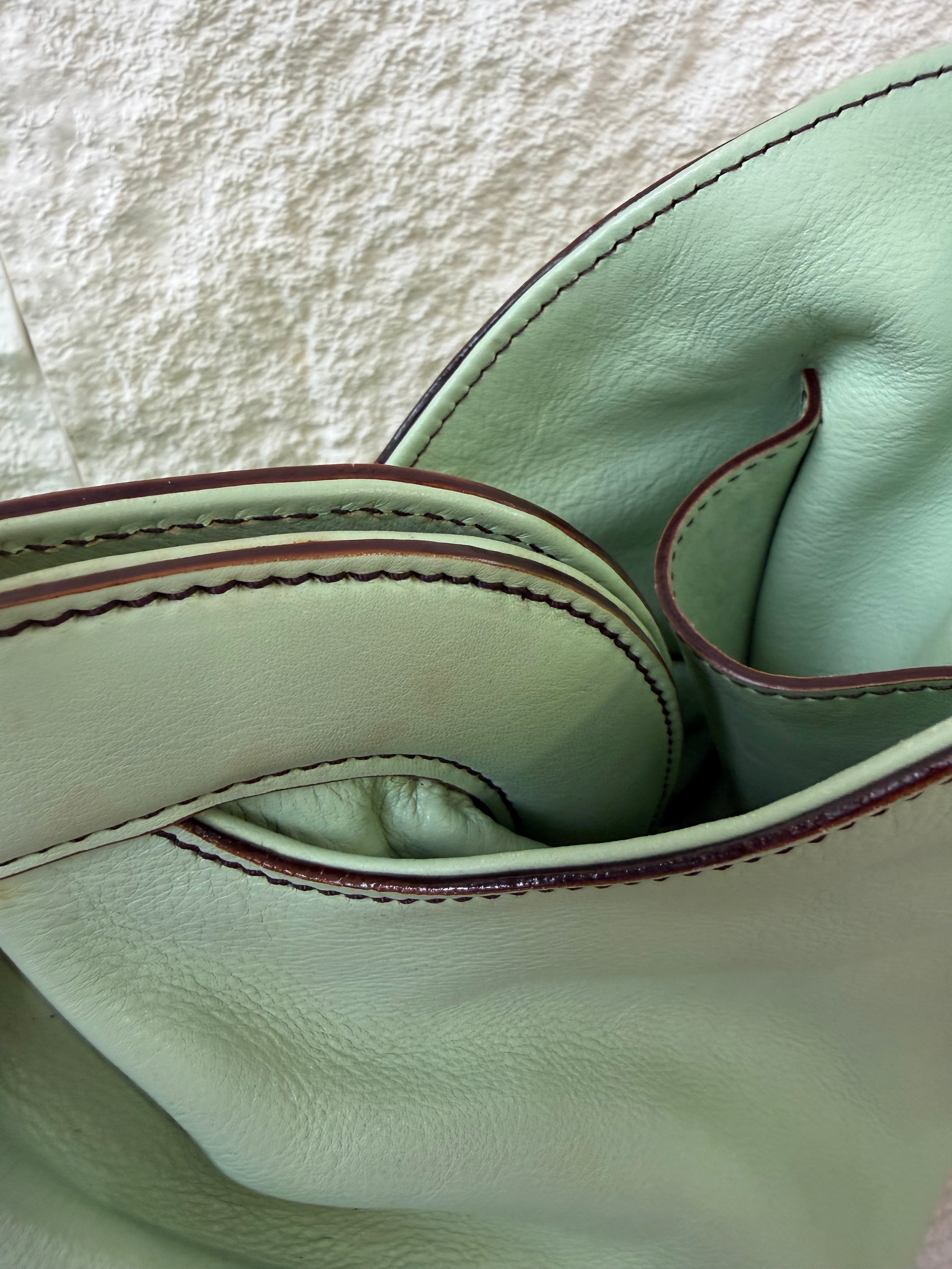 Borsa Tote in Pelle Verde Salvia di Fendi