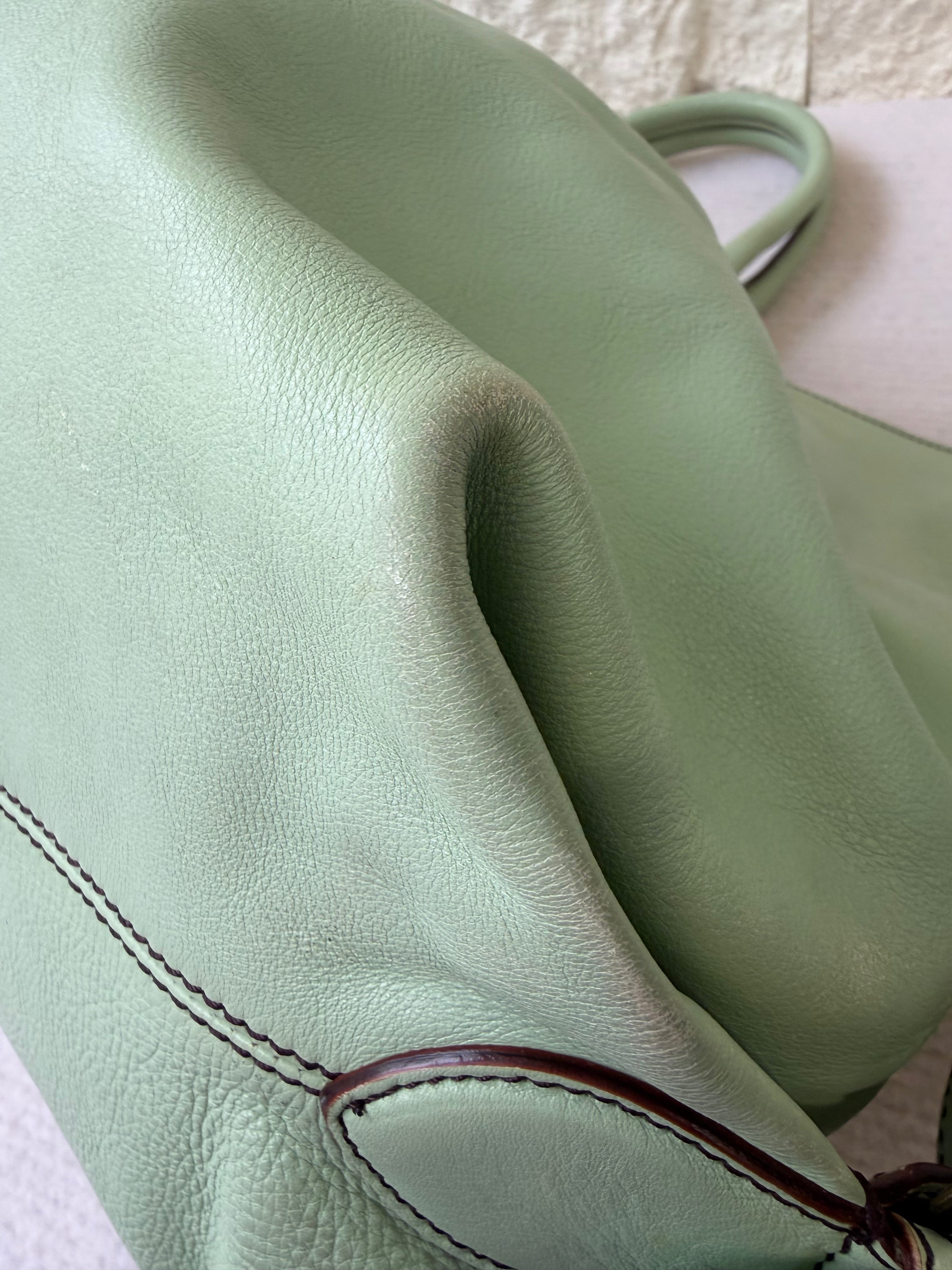 Borsa Tote in Pelle Verde Salvia di Fendi