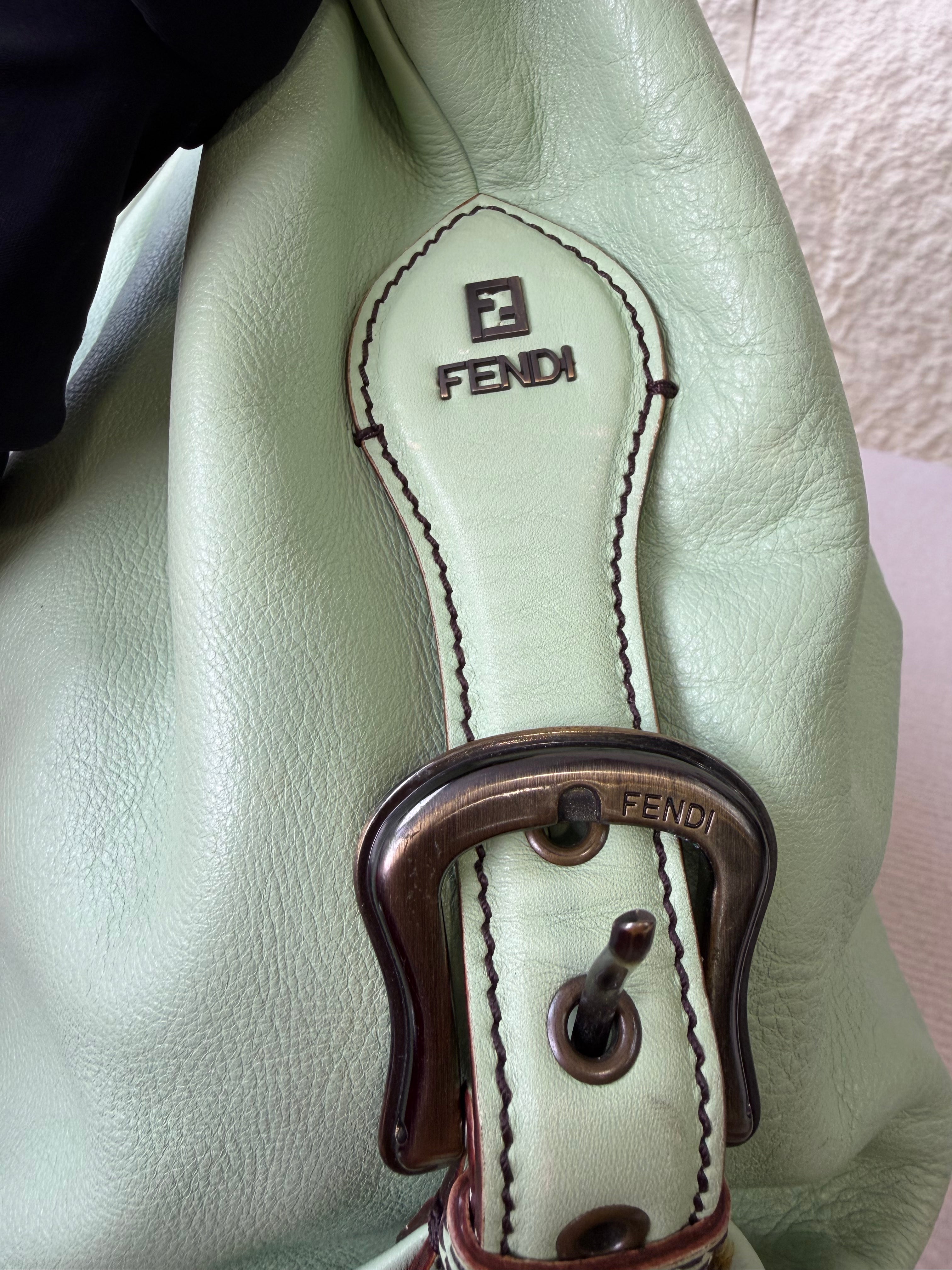 Borsa Tote in Pelle Verde Salvia di Fendi