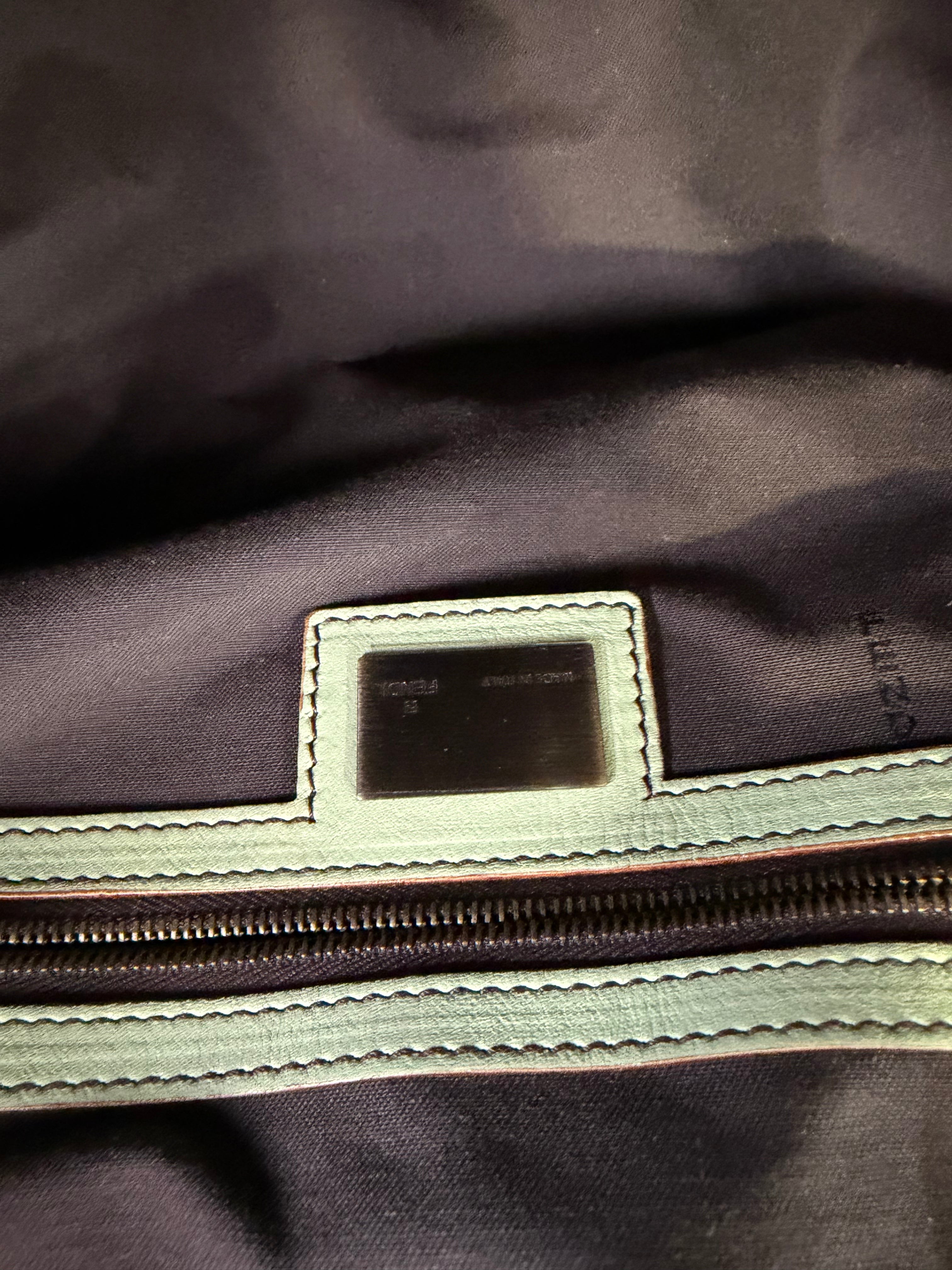 Borsa Tote in Pelle Verde Salvia di Fendi