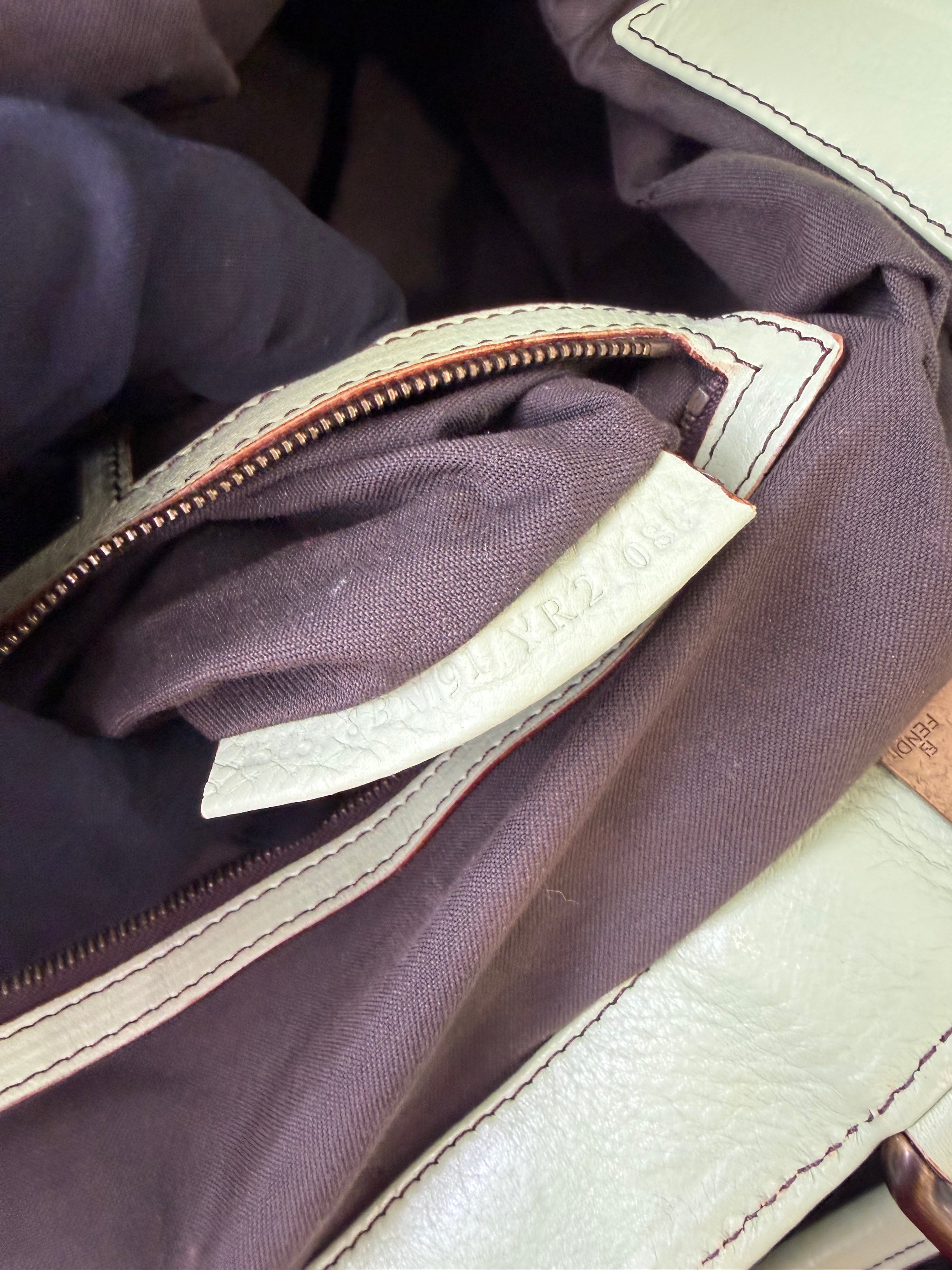 Borsa Tote in Pelle Verde Salvia di Fendi