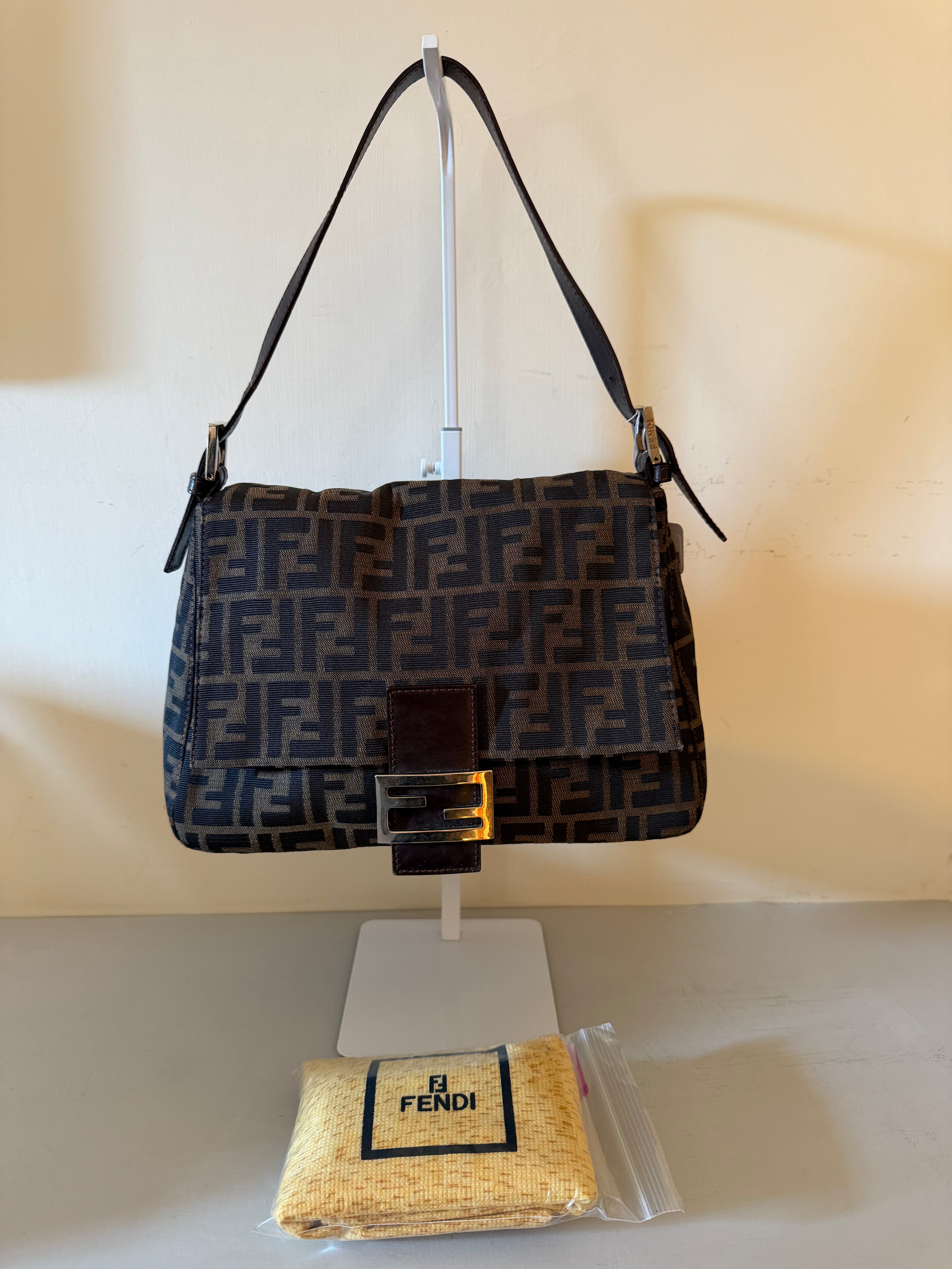 Borsa Fendi Mamma Baguette in Tela Zucca