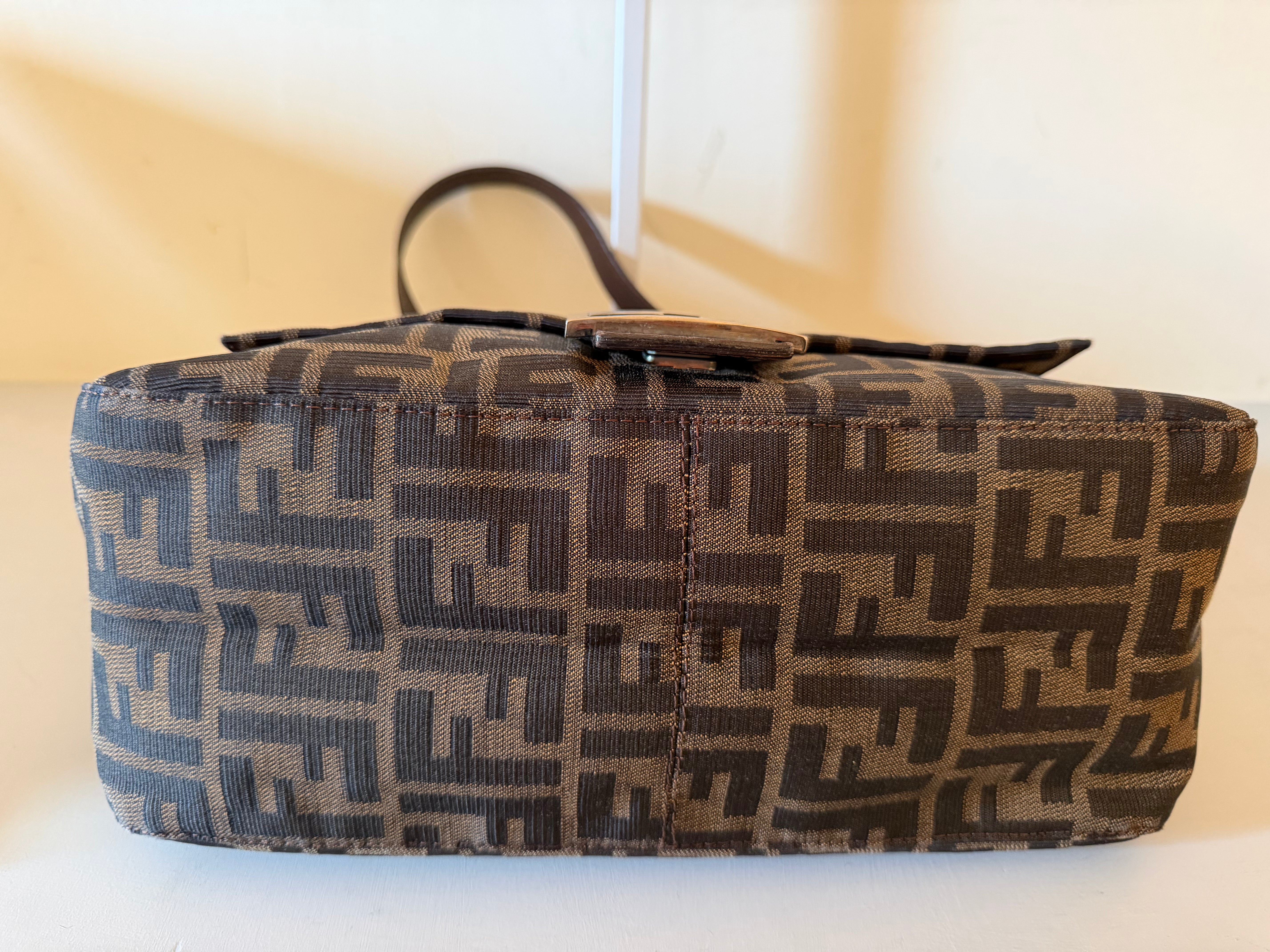 Borsa Fendi Mamma Baguette in Tela Zucca