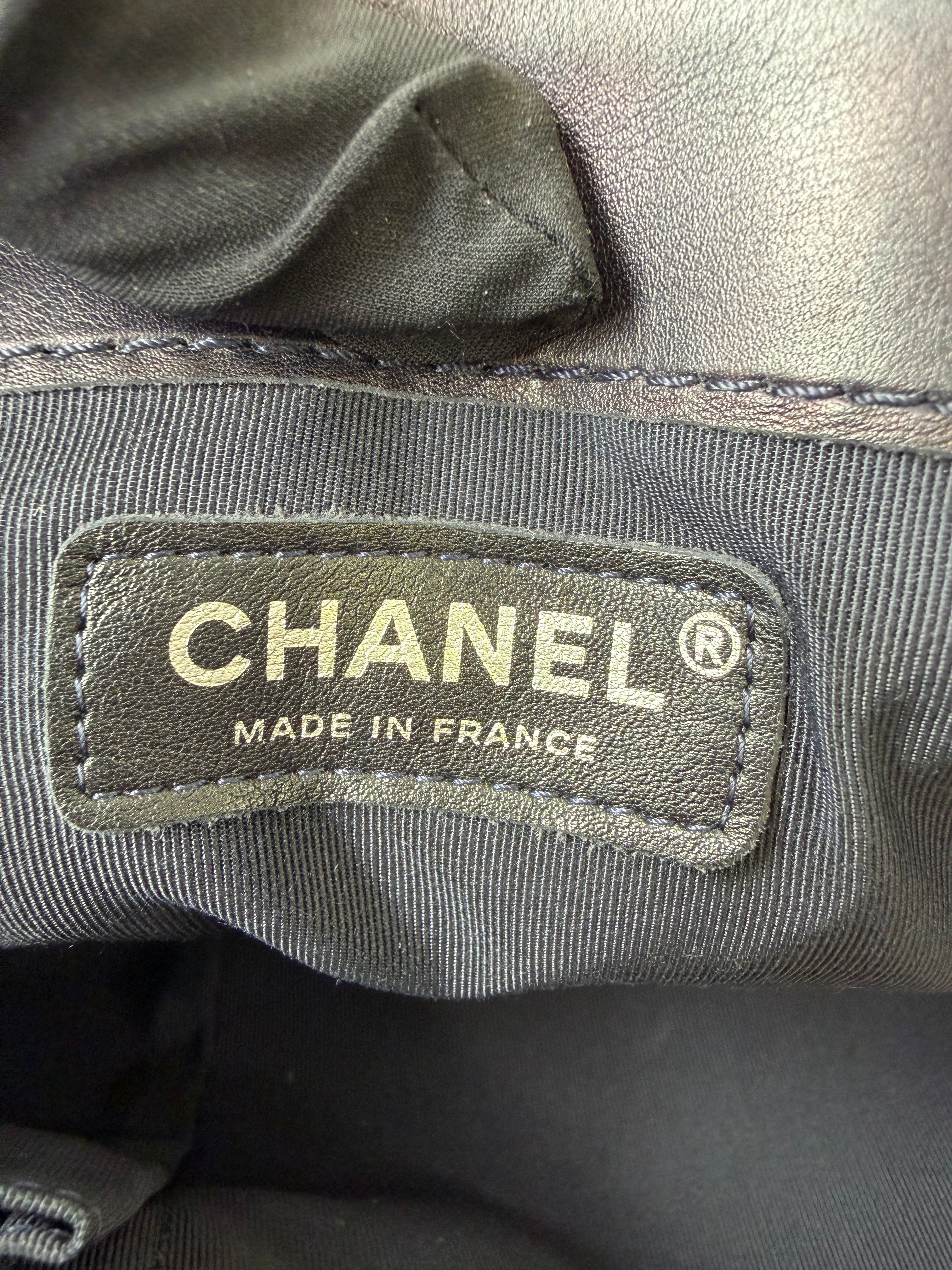 Borsa Chanel Boy Reverso in Vernice Nera Lucida
