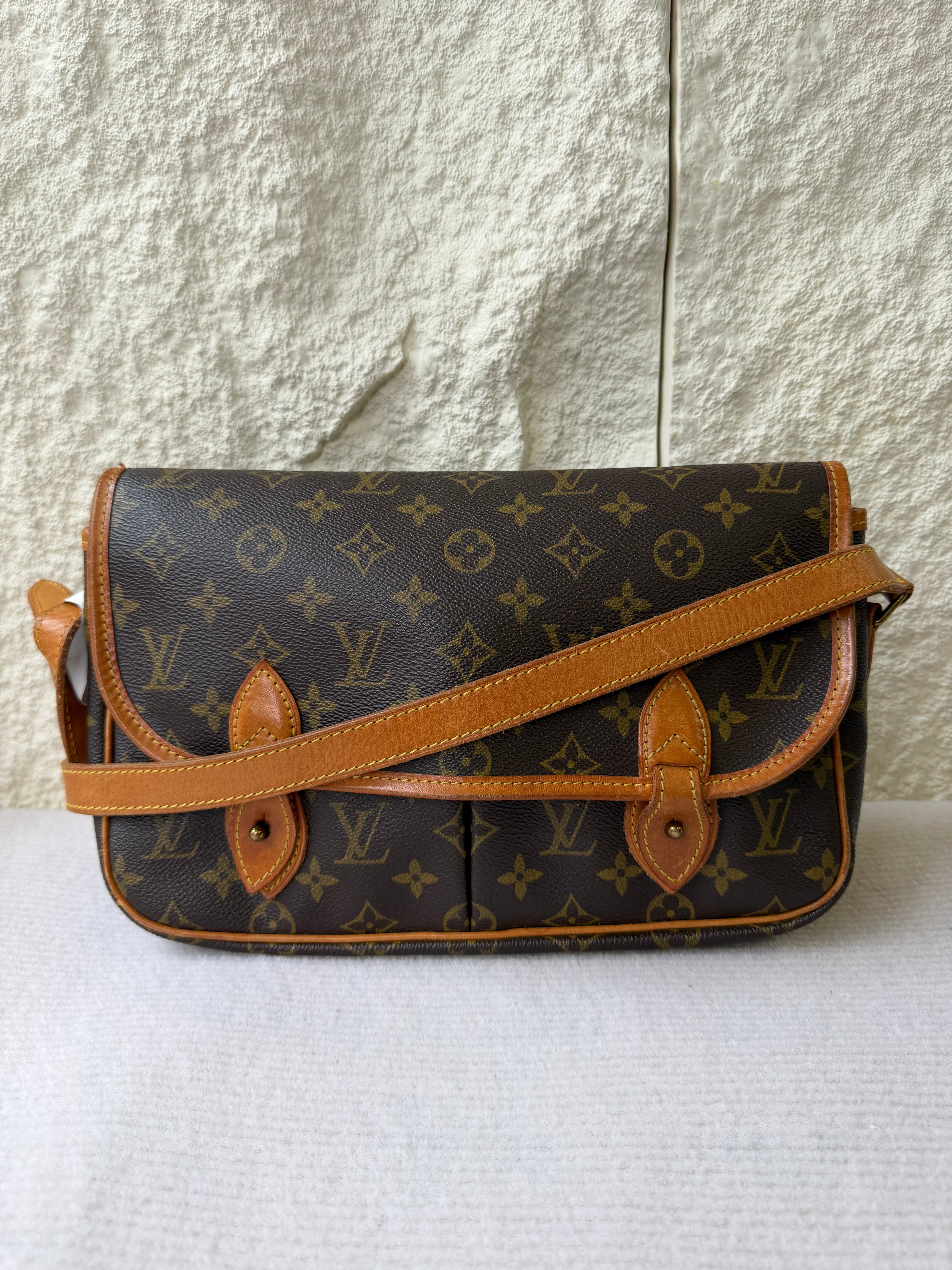 Borsa a Tracolla Vintage Louis Vuitton Gibecière MM in Tela Monogram