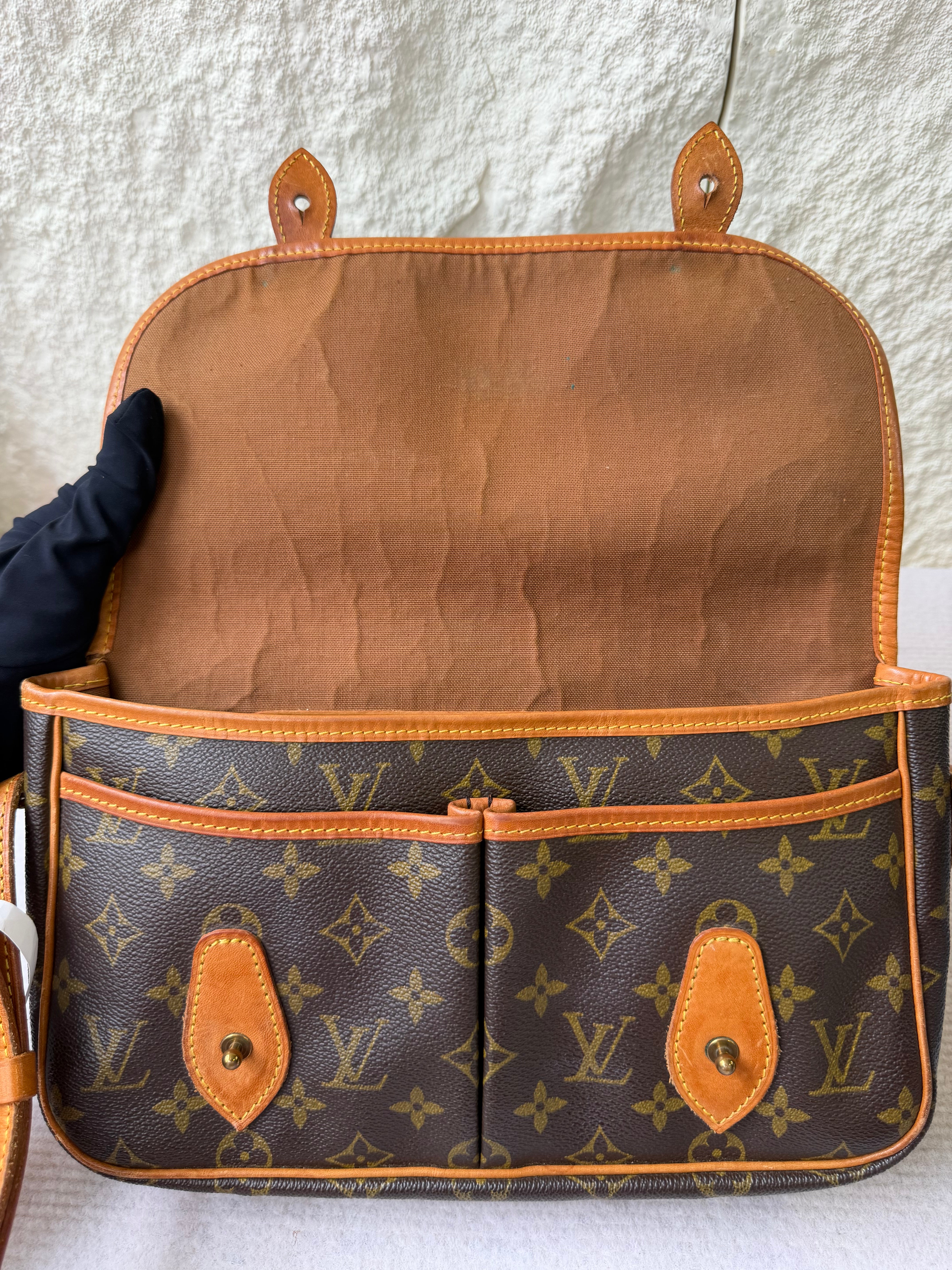Borsa a Tracolla Vintage Louis Vuitton Gibecière MM in Tela Monogram