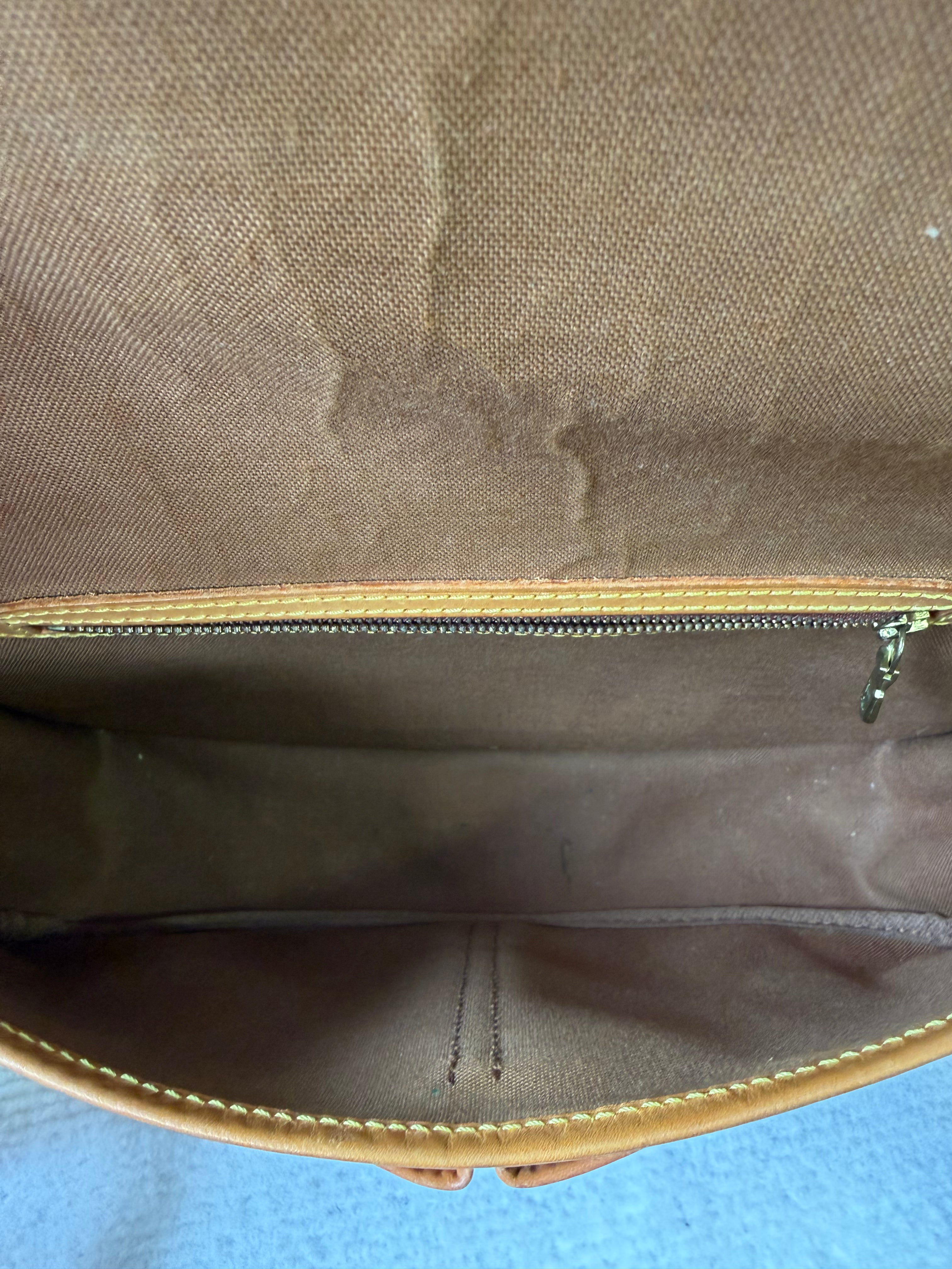 Borsa a Tracolla Vintage Louis Vuitton Gibecière MM in Tela Monogram