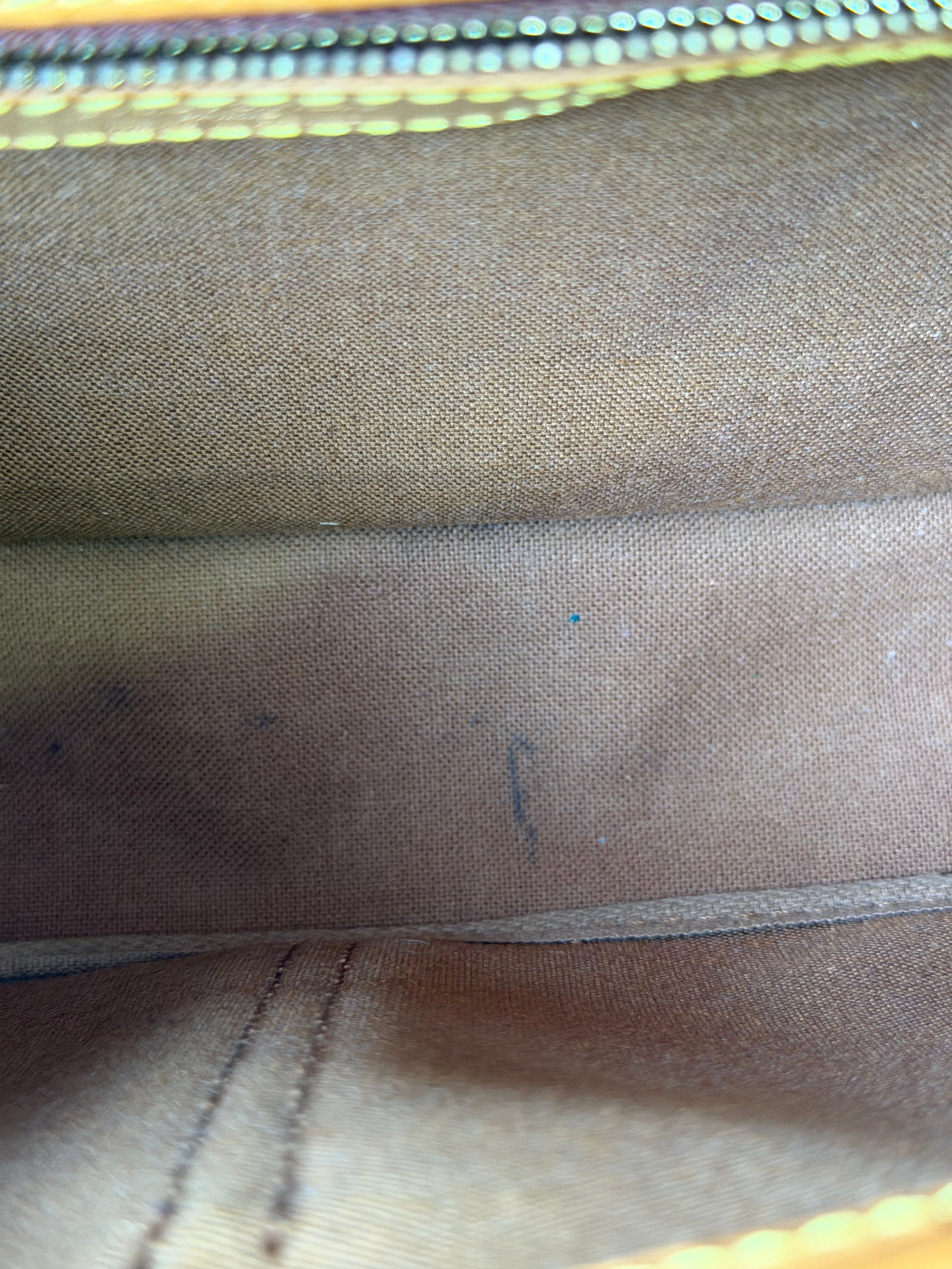 Borsa a Tracolla Vintage Louis Vuitton Gibecière MM in Tela Monogram