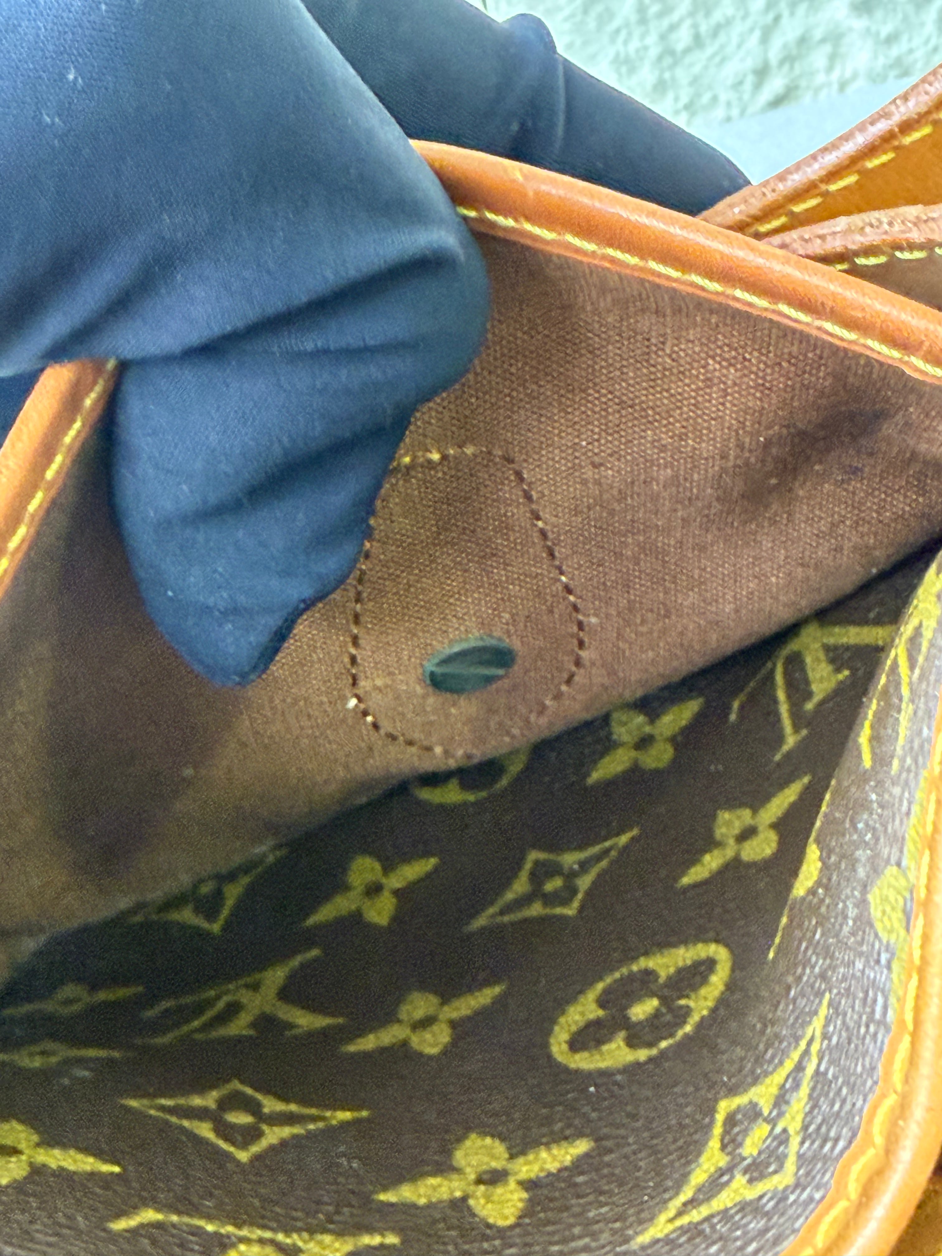 Borsa a Tracolla Vintage Louis Vuitton Gibecière MM in Tela Monogram