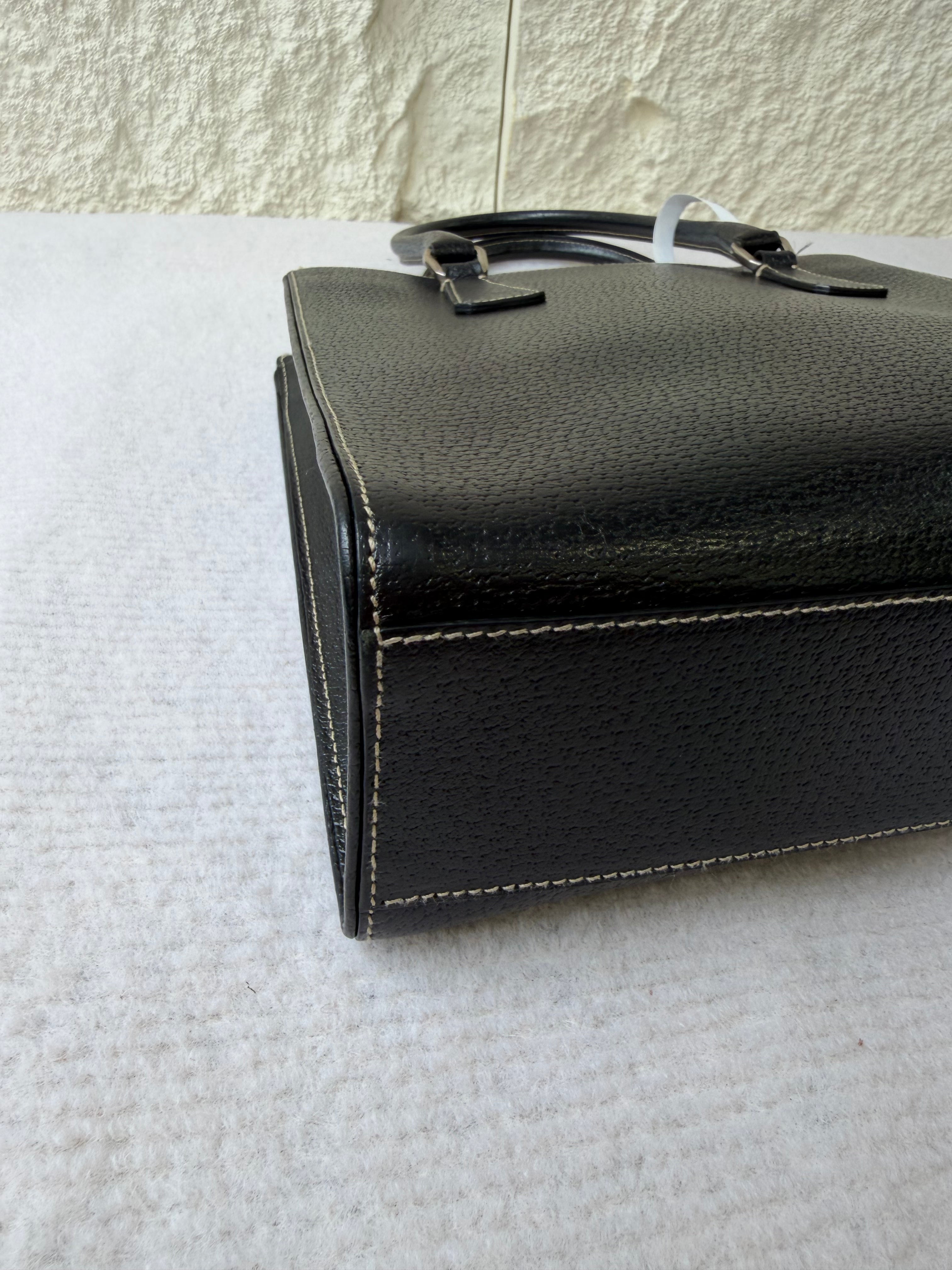 Borsa a Mano Vintage di Prada in Pelle Nera