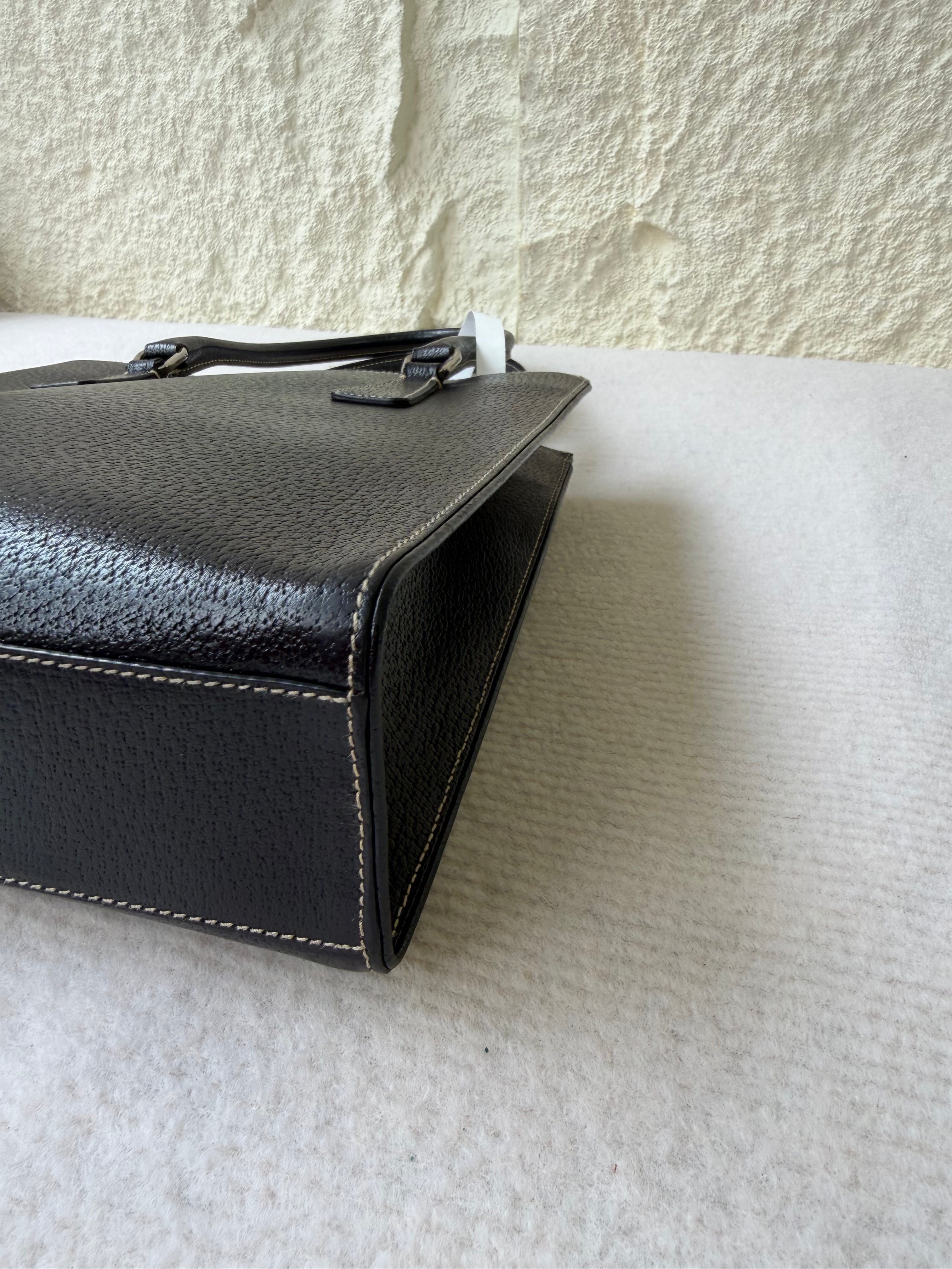 Borsa a Mano Vintage di Prada in Pelle Nera