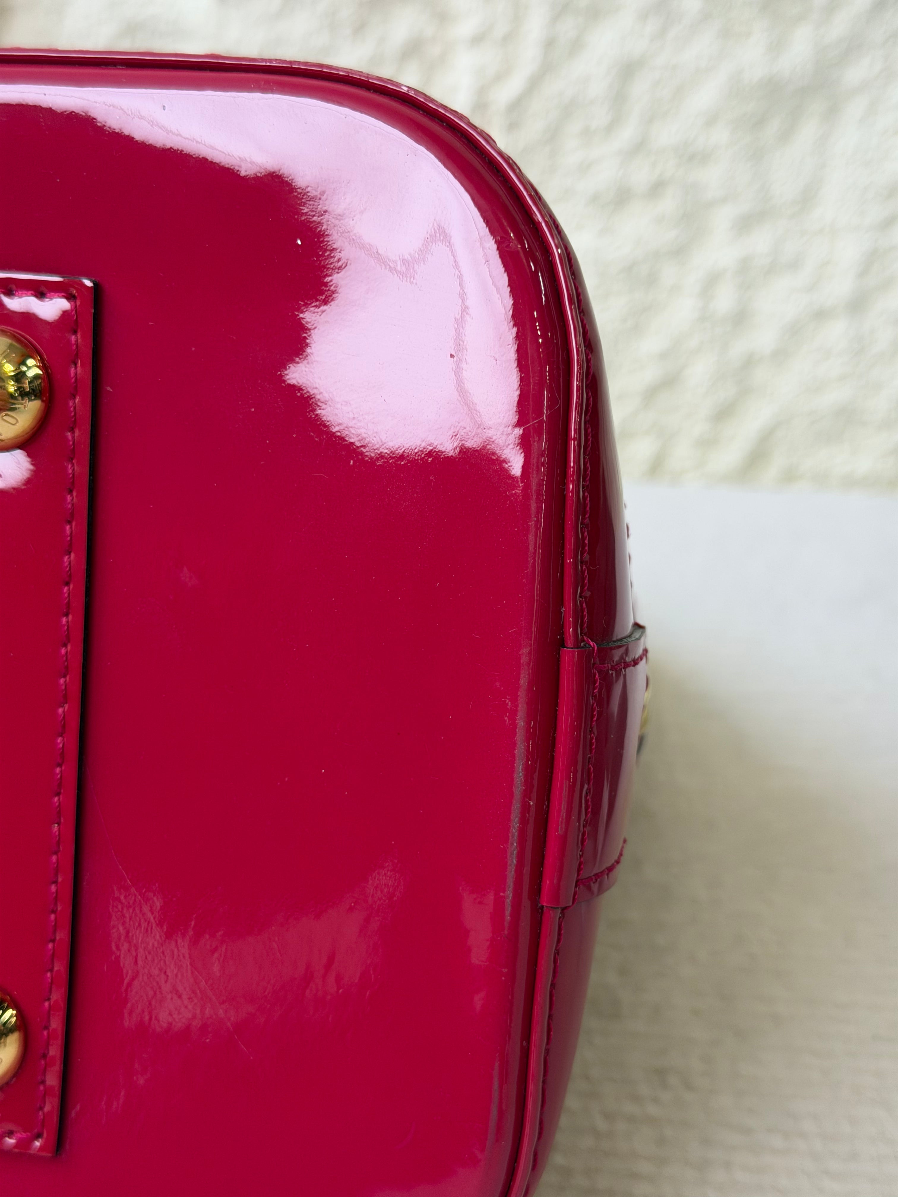 Borsa Louis Vuitton Alma PM in Pelle Monogram Vernis Color Rose Indien
