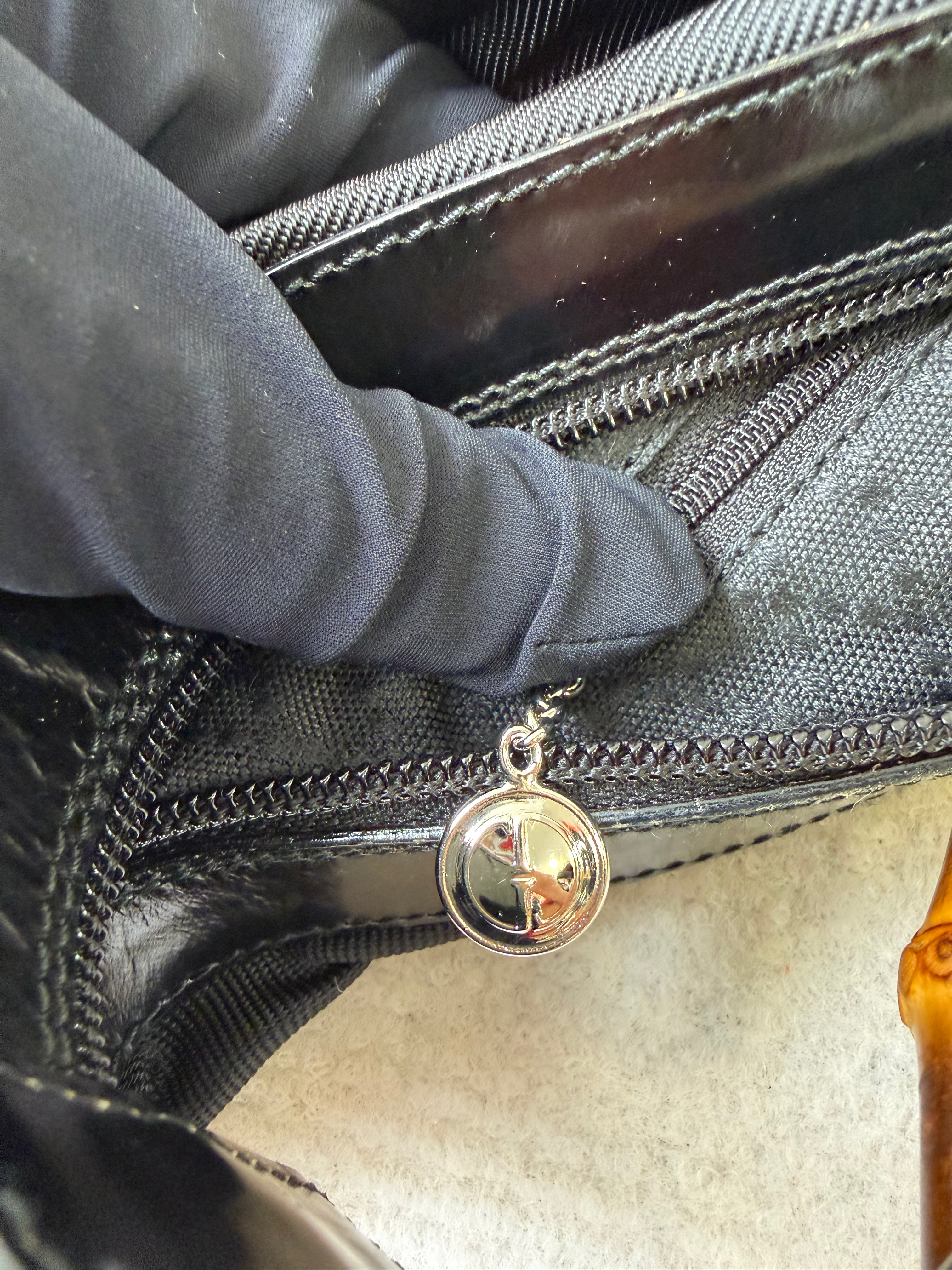 Borsa a Spalla Vintage di Gucci in Tela con Iconico Manico in Bambù