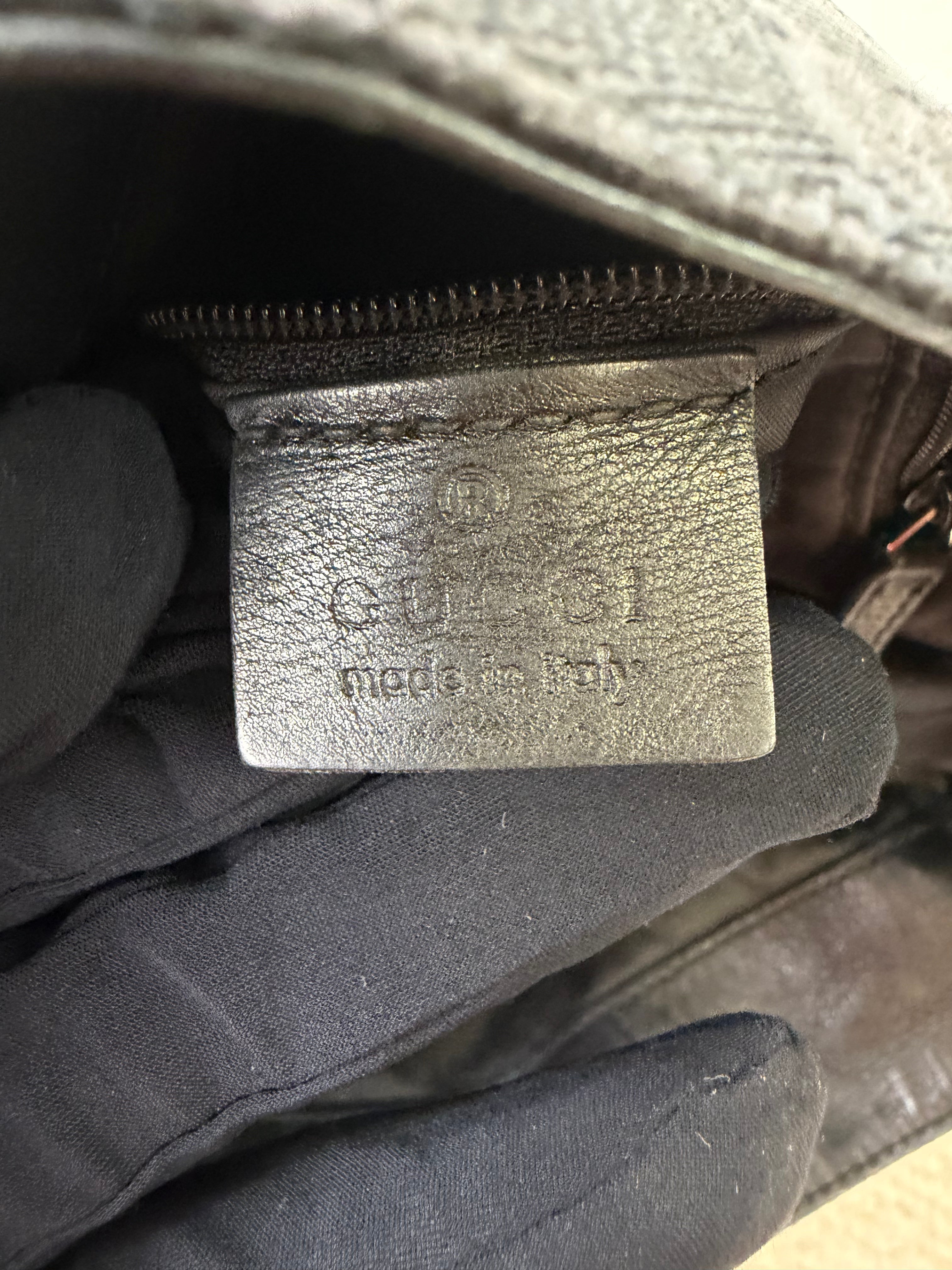Borsa a Spalla Vintage di Gucci in Tela GG Nera