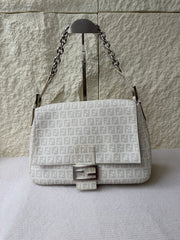 Borsa Fendi Mamma Baguette in Tela Bianca