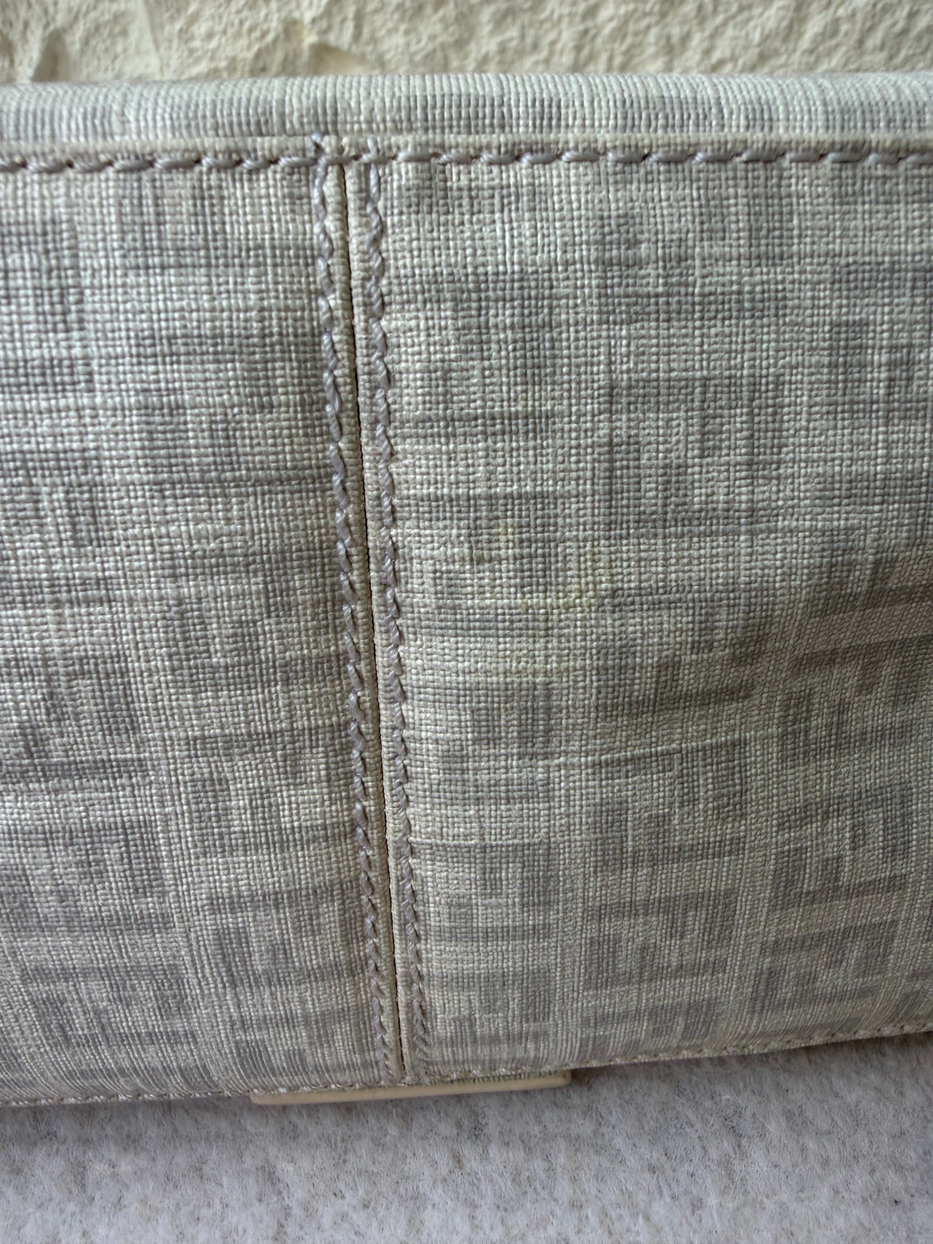 Borsa Fendi Mamma Baguette in Tela Bianca